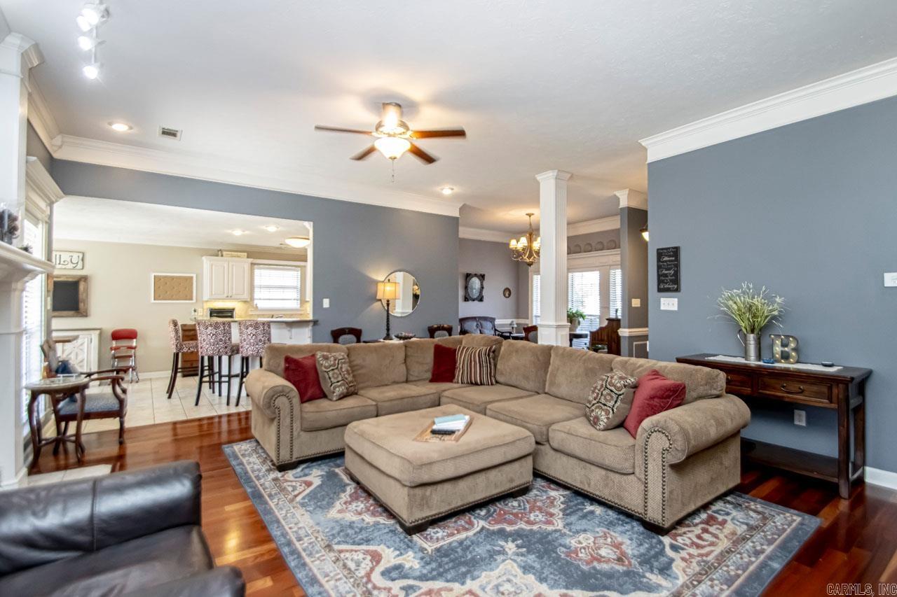 COUNTRY CLUB OF ARK THE - Residential