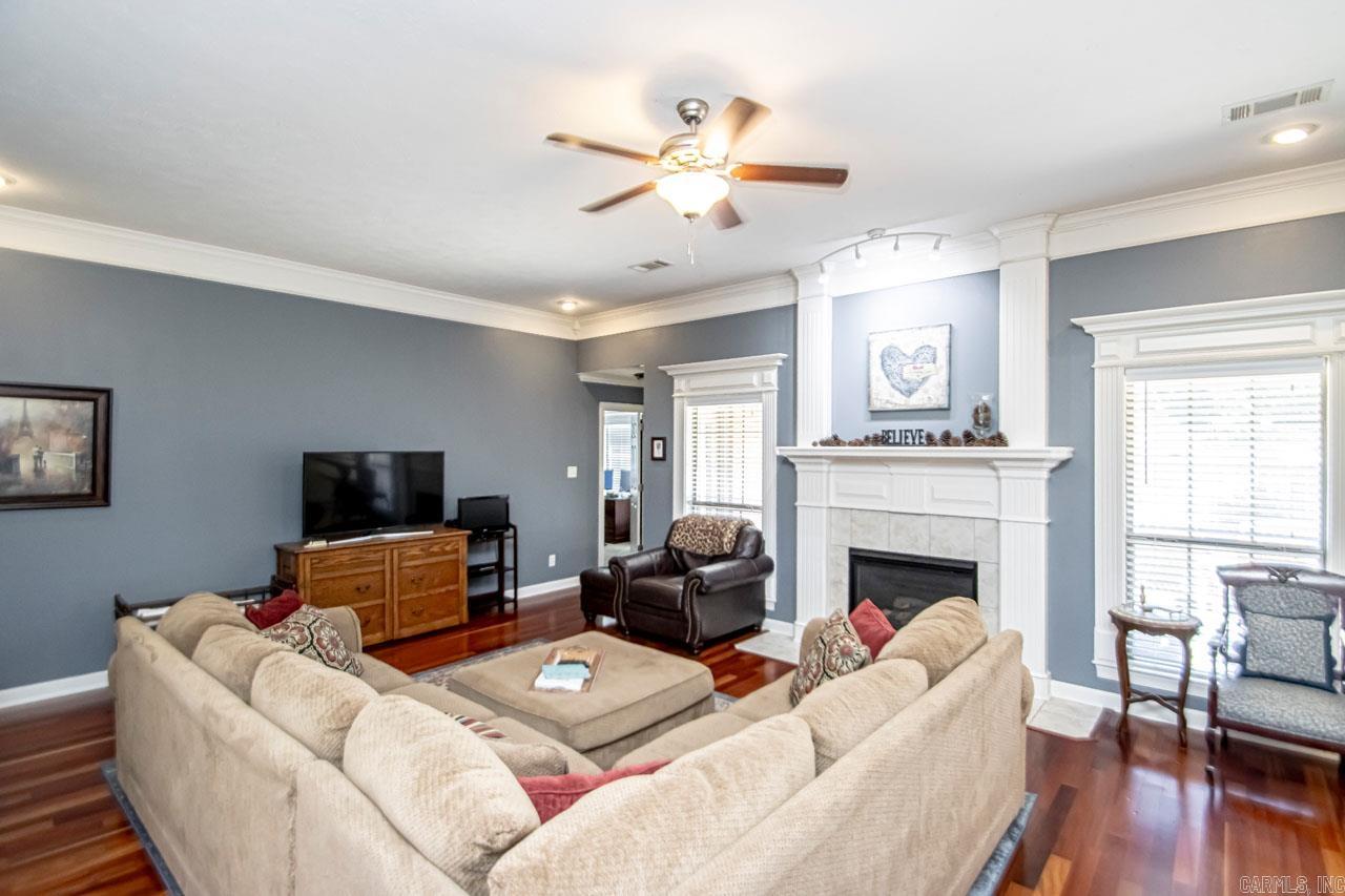 COUNTRY CLUB OF ARK THE - Residential