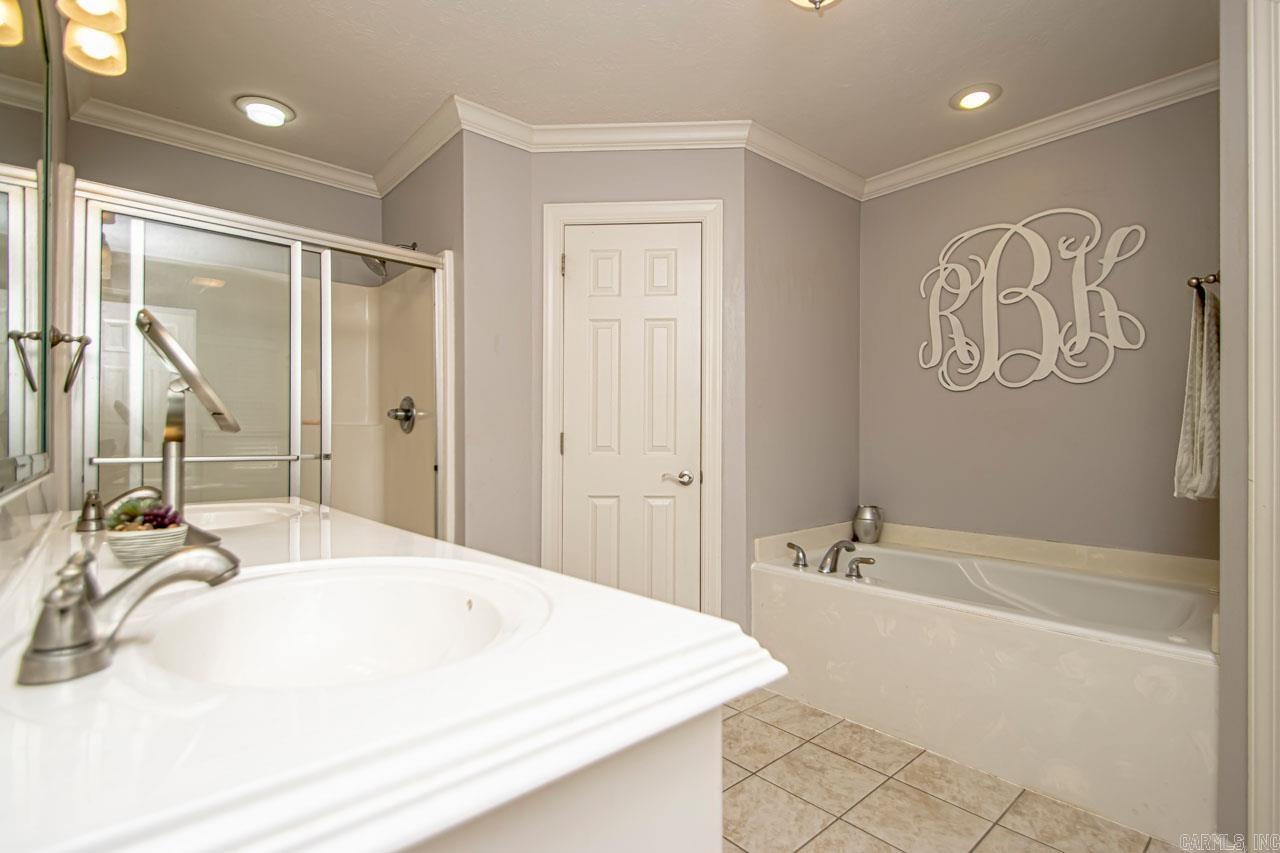 COUNTRY CLUB OF ARK THE - Residential