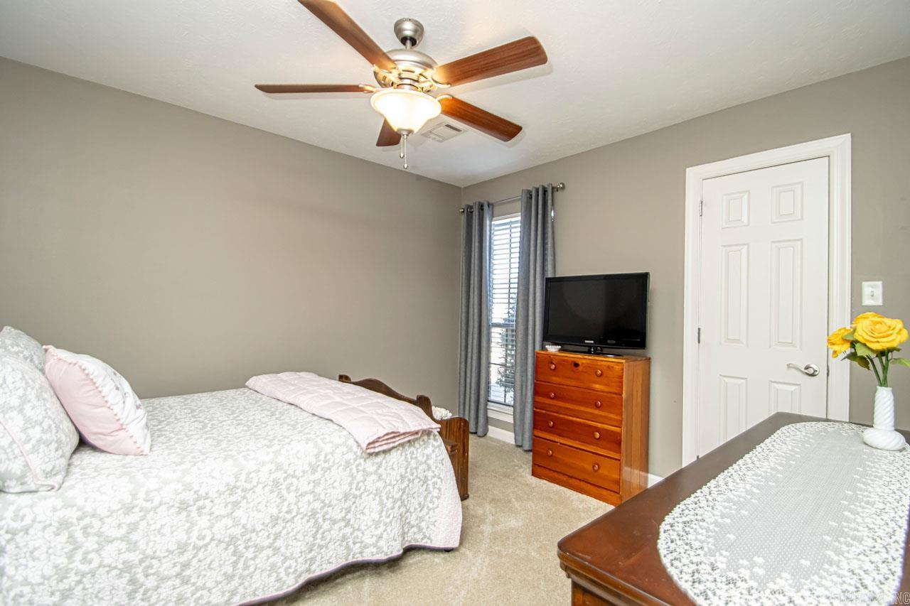 COUNTRY CLUB OF ARK THE - Residential