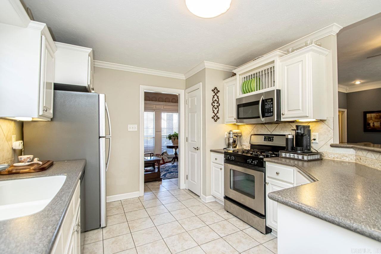 COUNTRY CLUB OF ARK THE - Residential