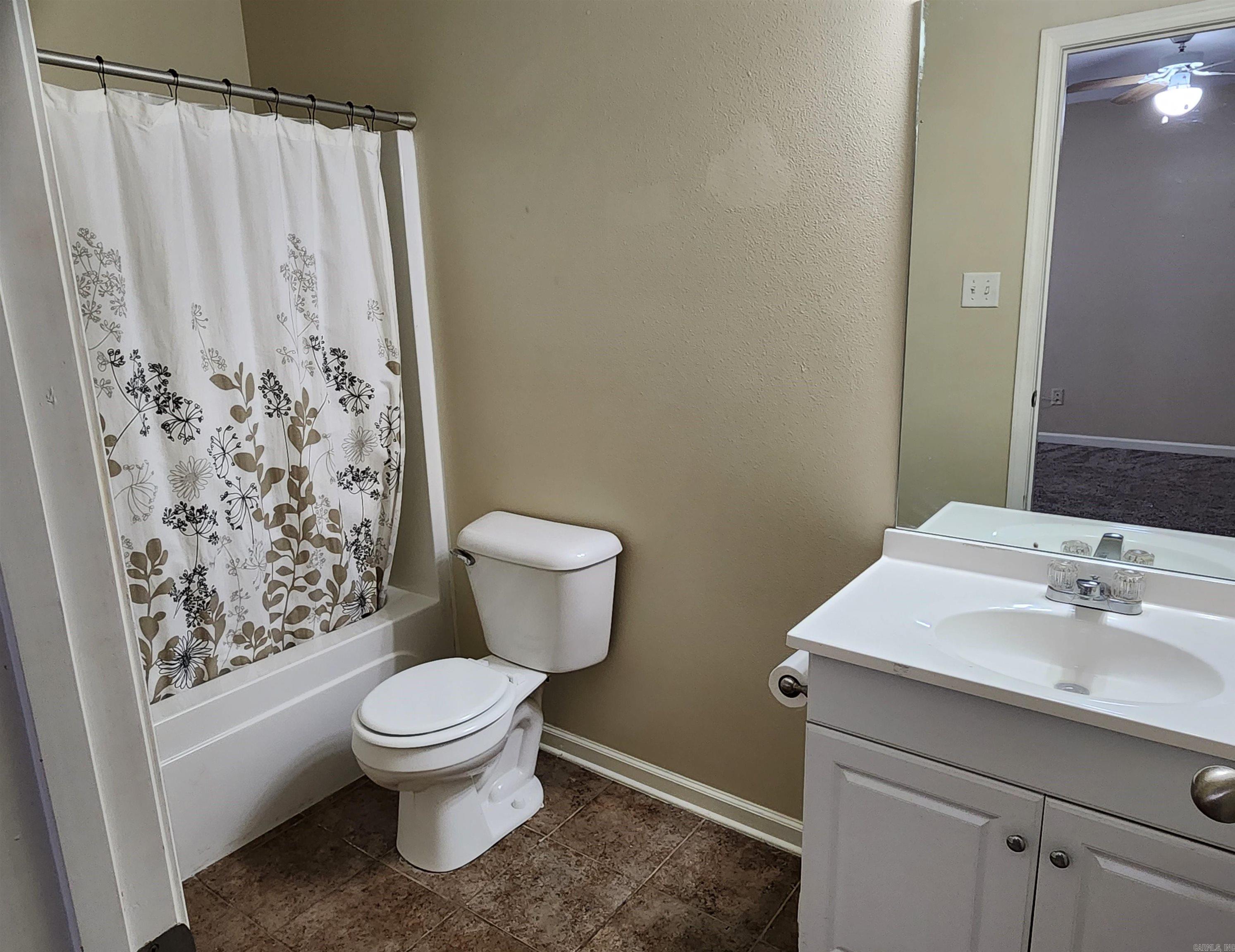 GOLDEN MEADOWS - Residential