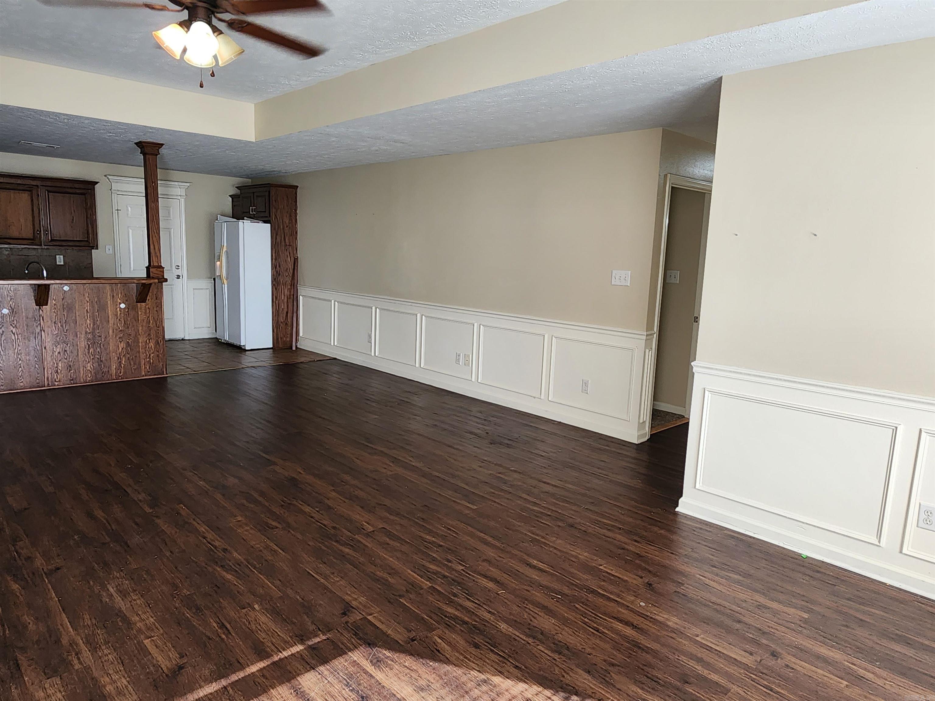 GOLDEN MEADOWS - Residential