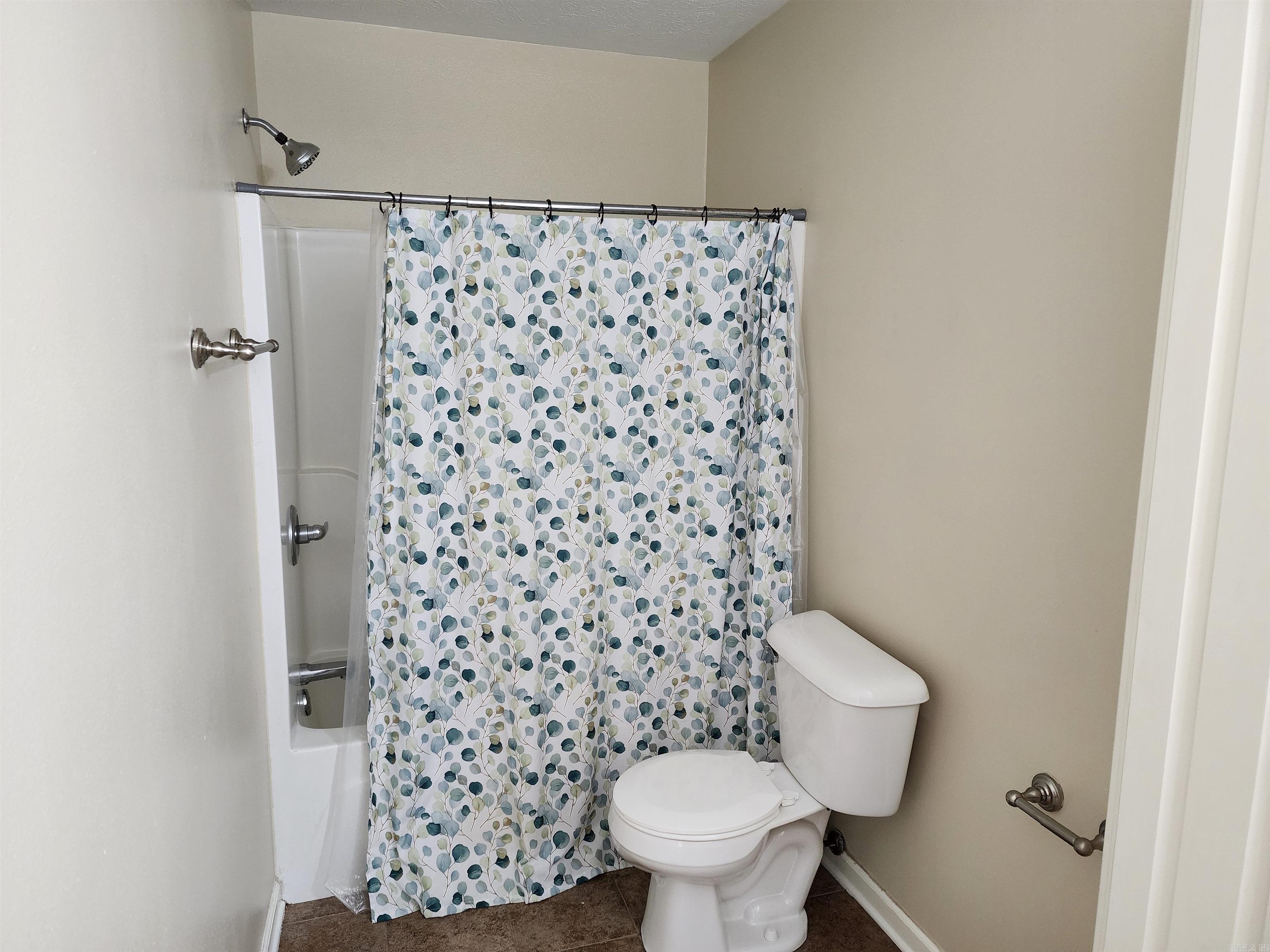 GOLDEN MEADOWS - Residential