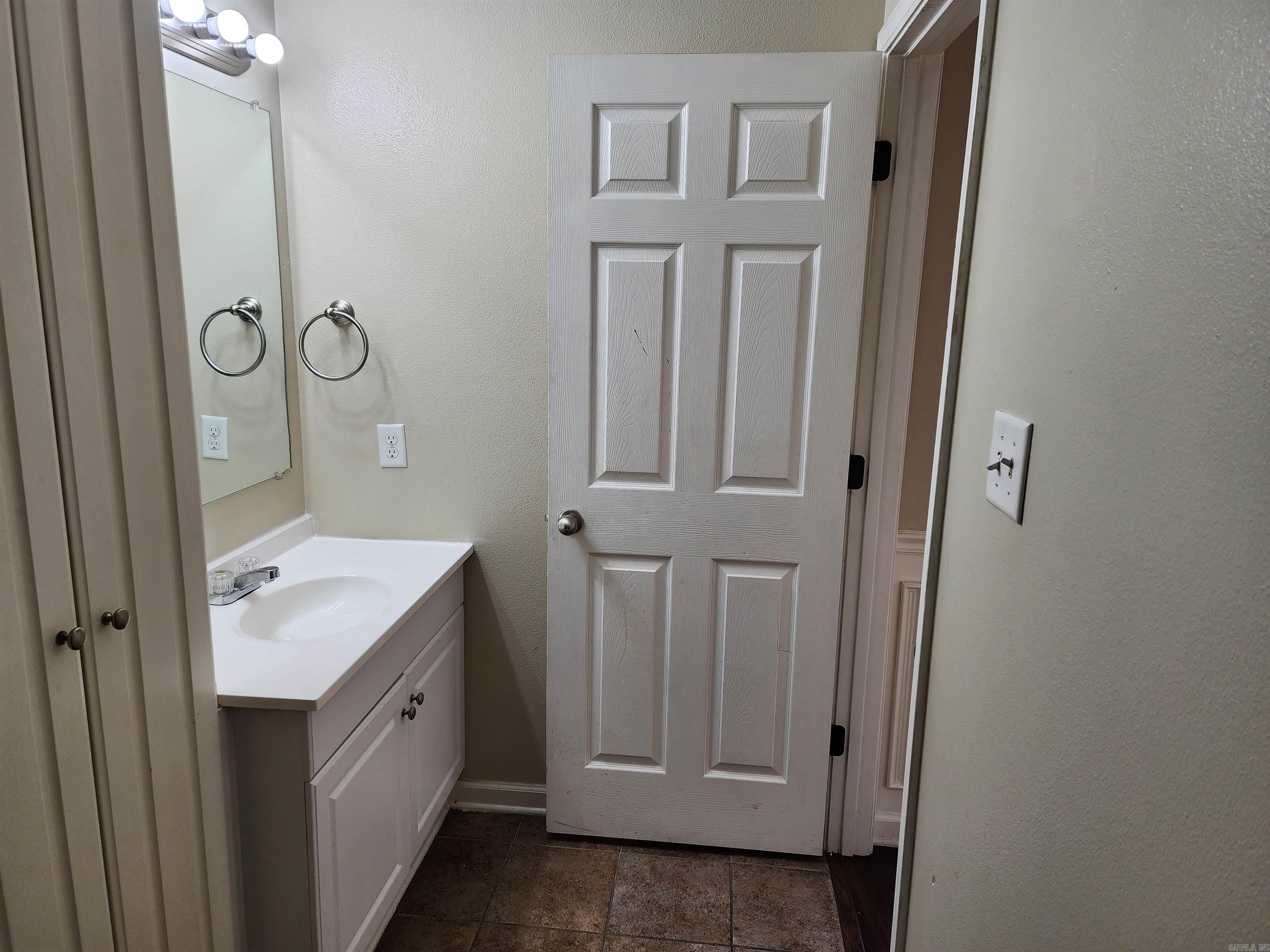 GOLDEN MEADOWS - Residential