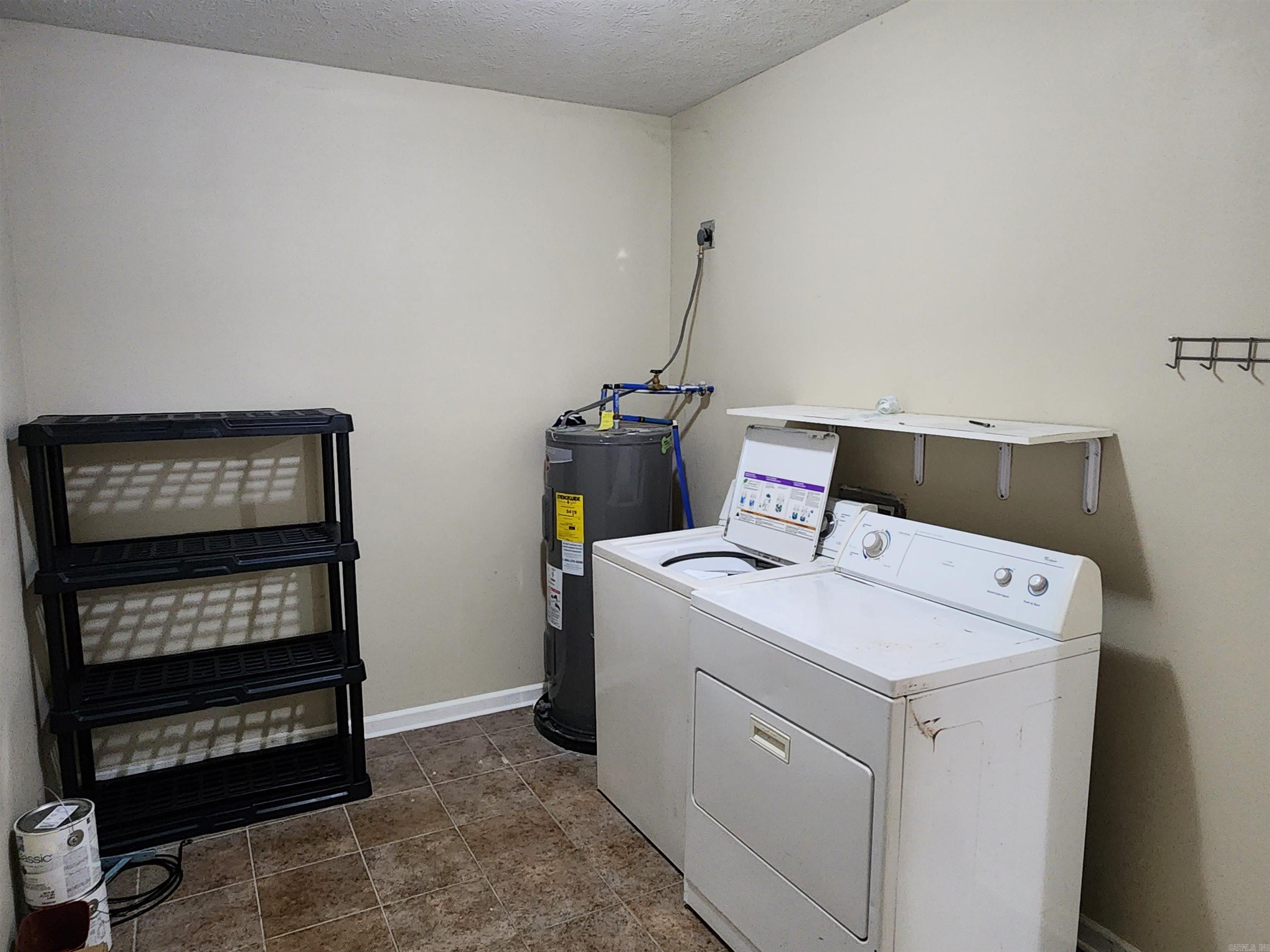 GOLDEN MEADOWS - Residential