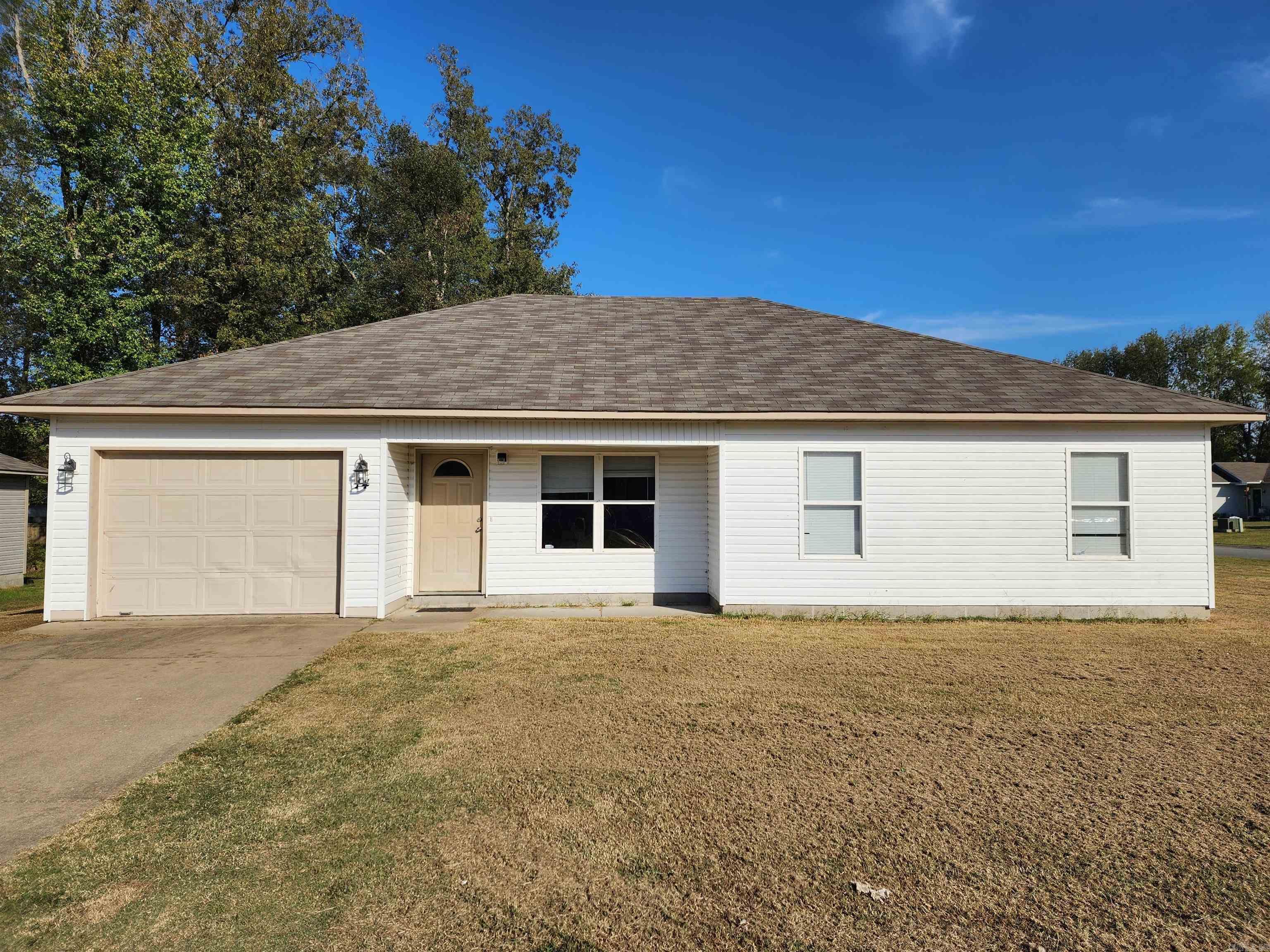 GOLDEN MEADOWS - Residential
