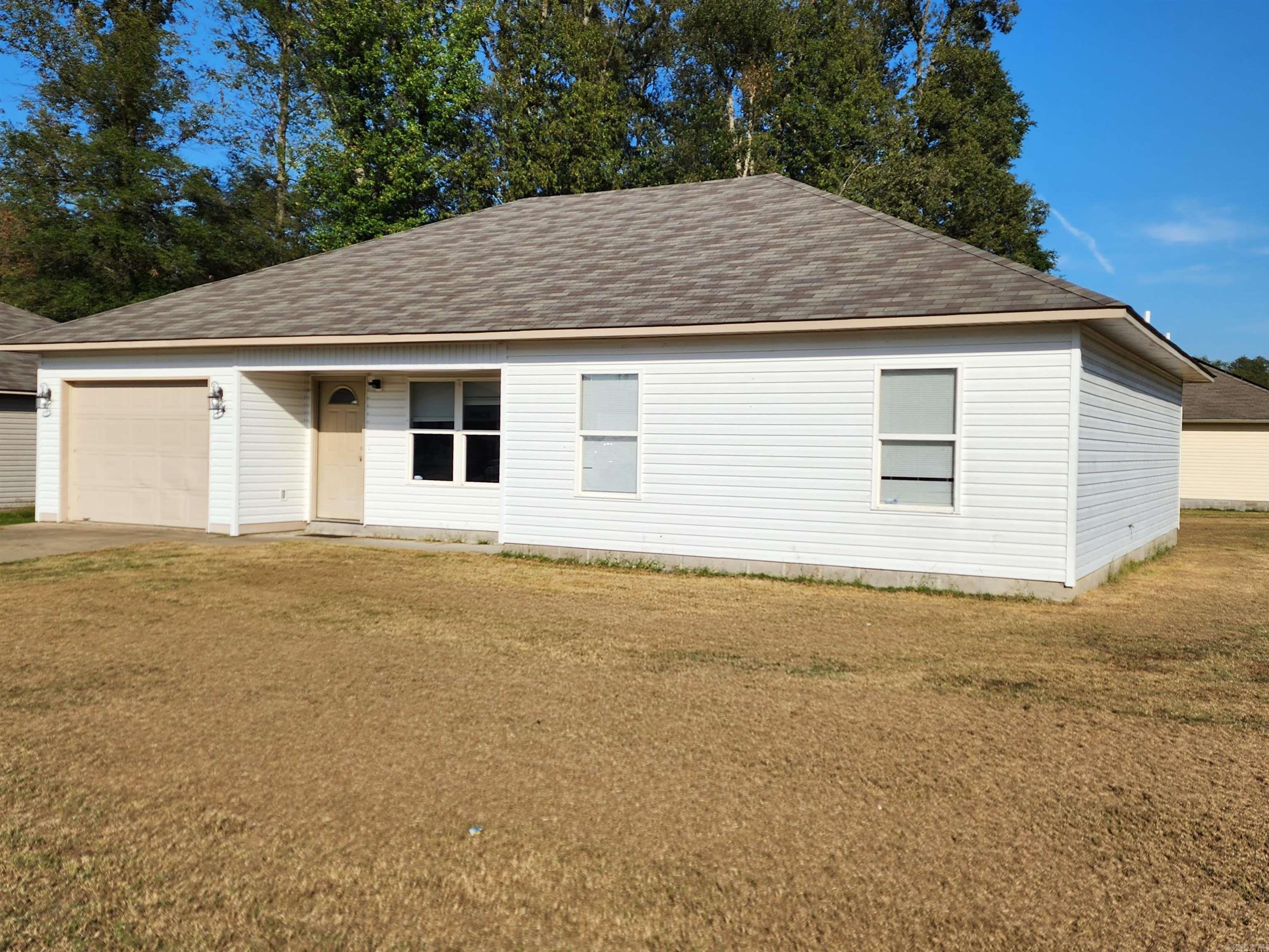 GOLDEN MEADOWS - Residential