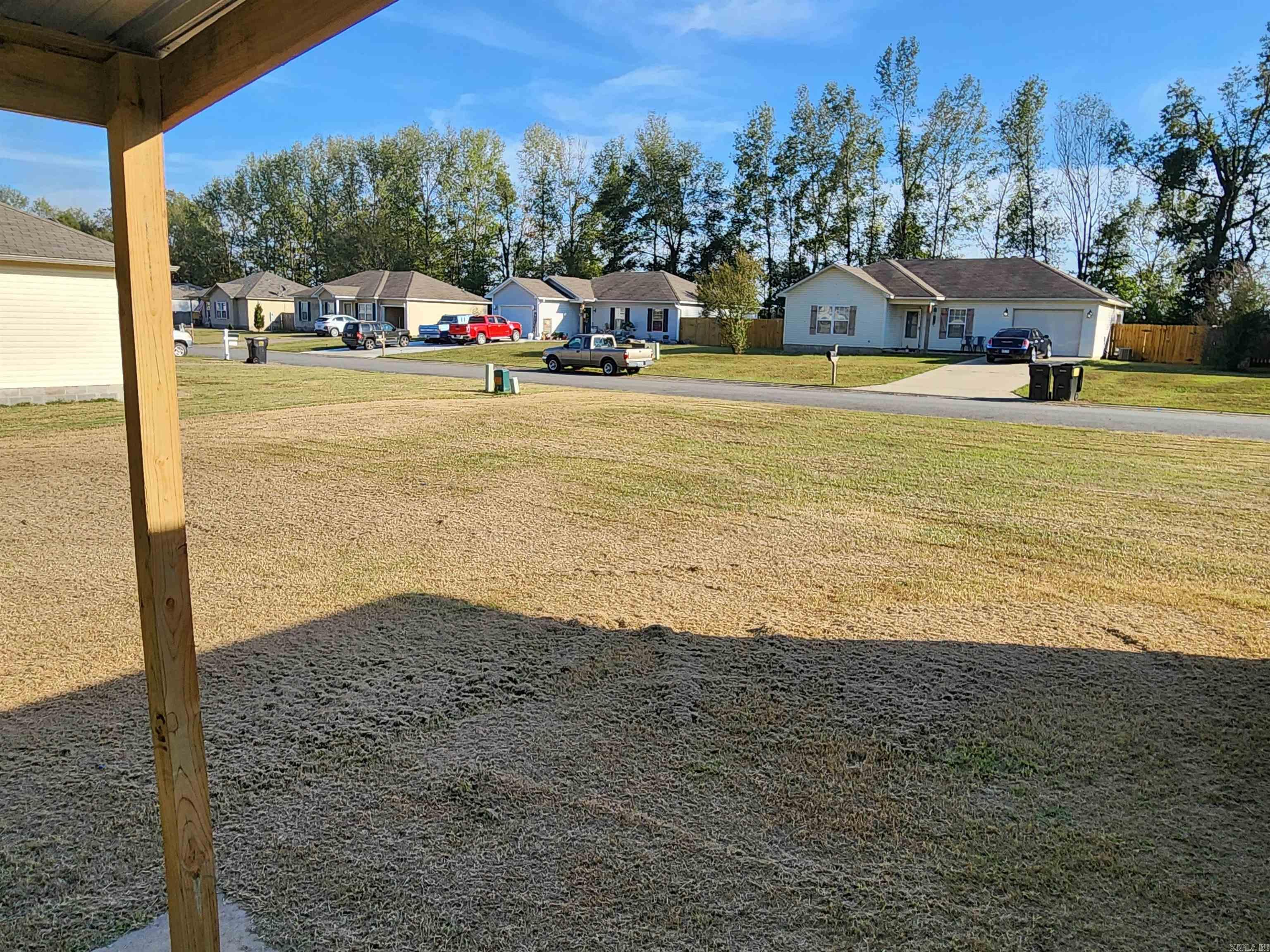 GOLDEN MEADOWS - Residential