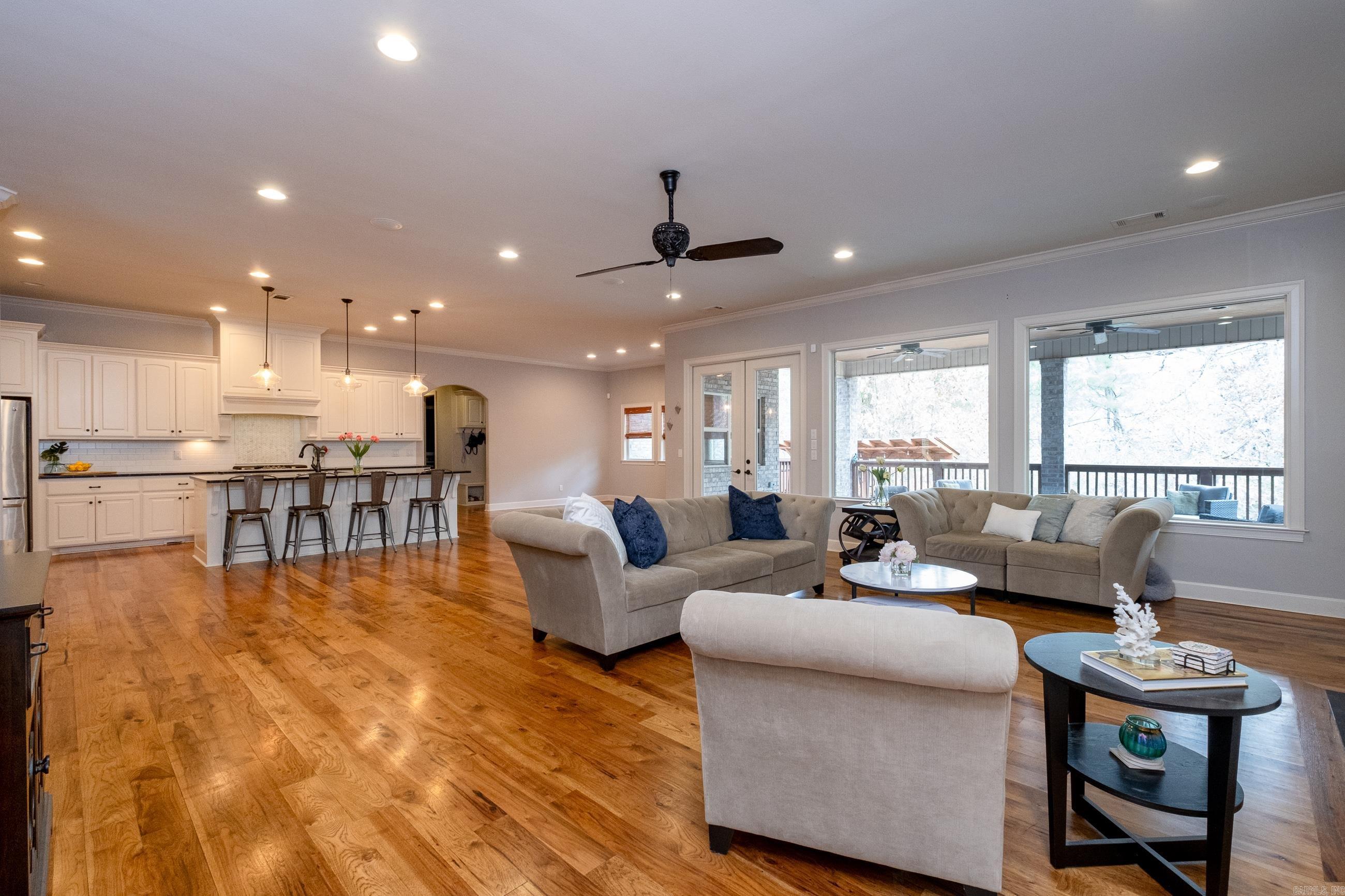 WOODLANDS EDGE - Residential