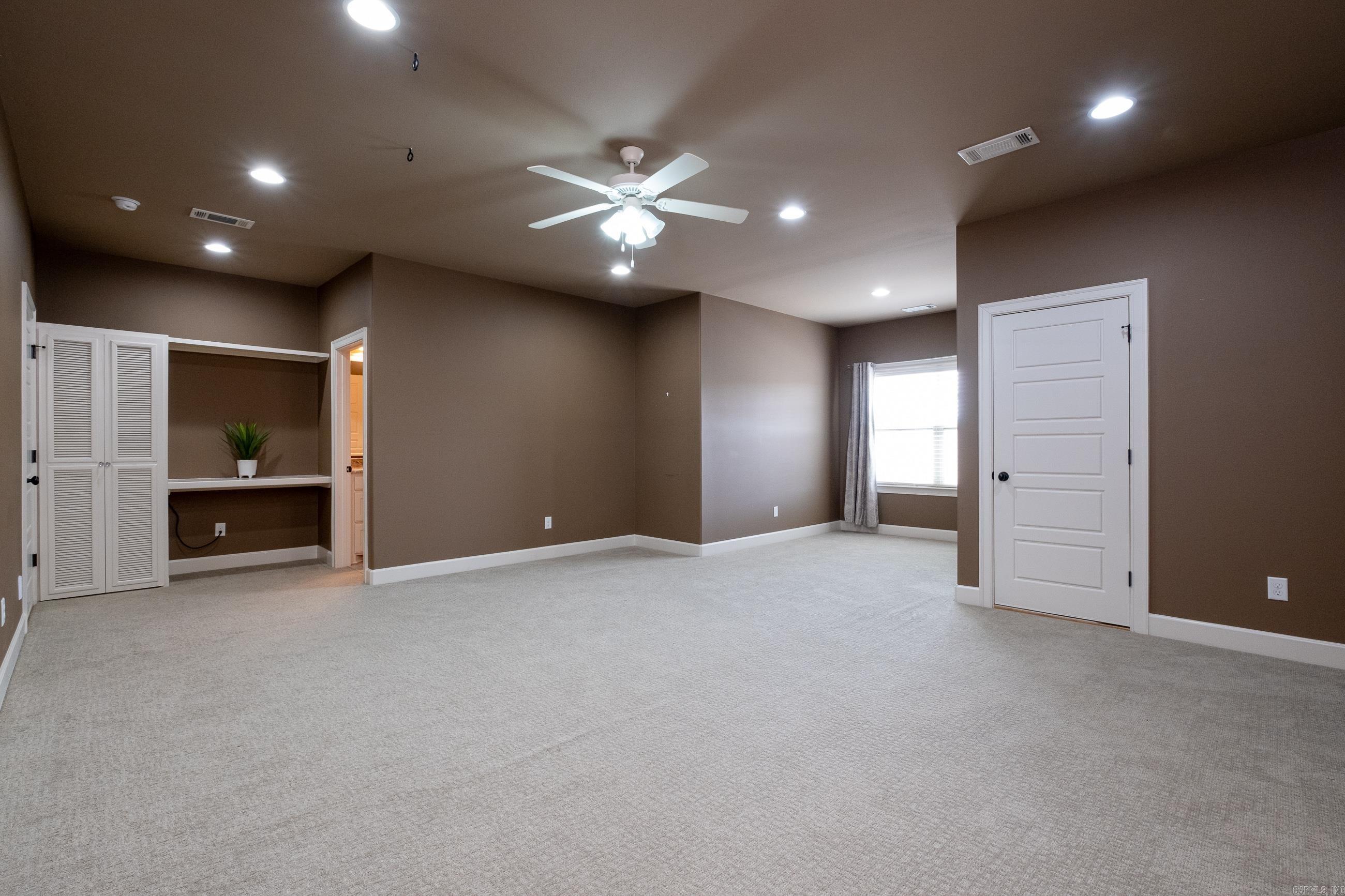 WOODLANDS EDGE - Residential