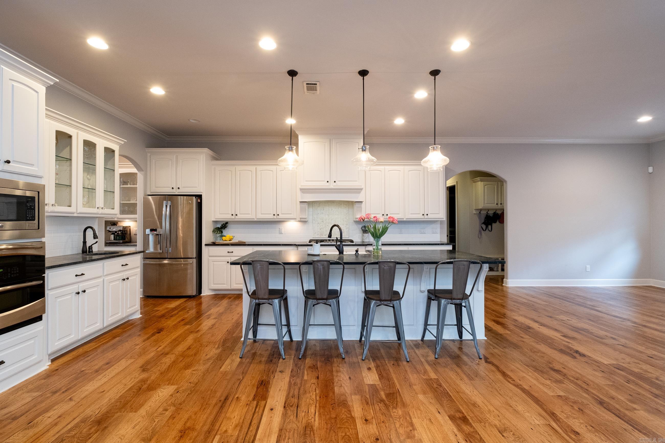 WOODLANDS EDGE - Residential
