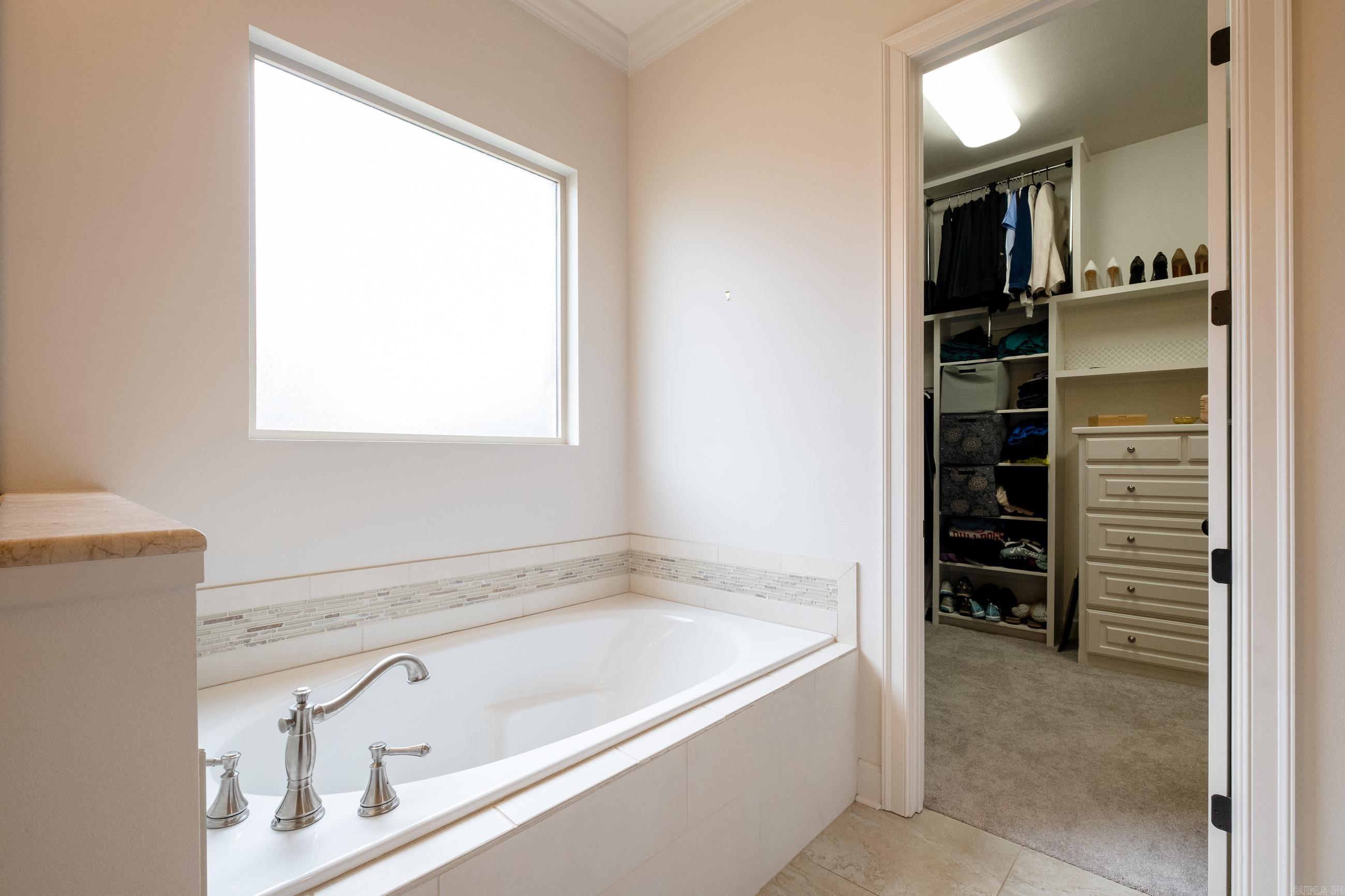 WOODLANDS EDGE - Residential