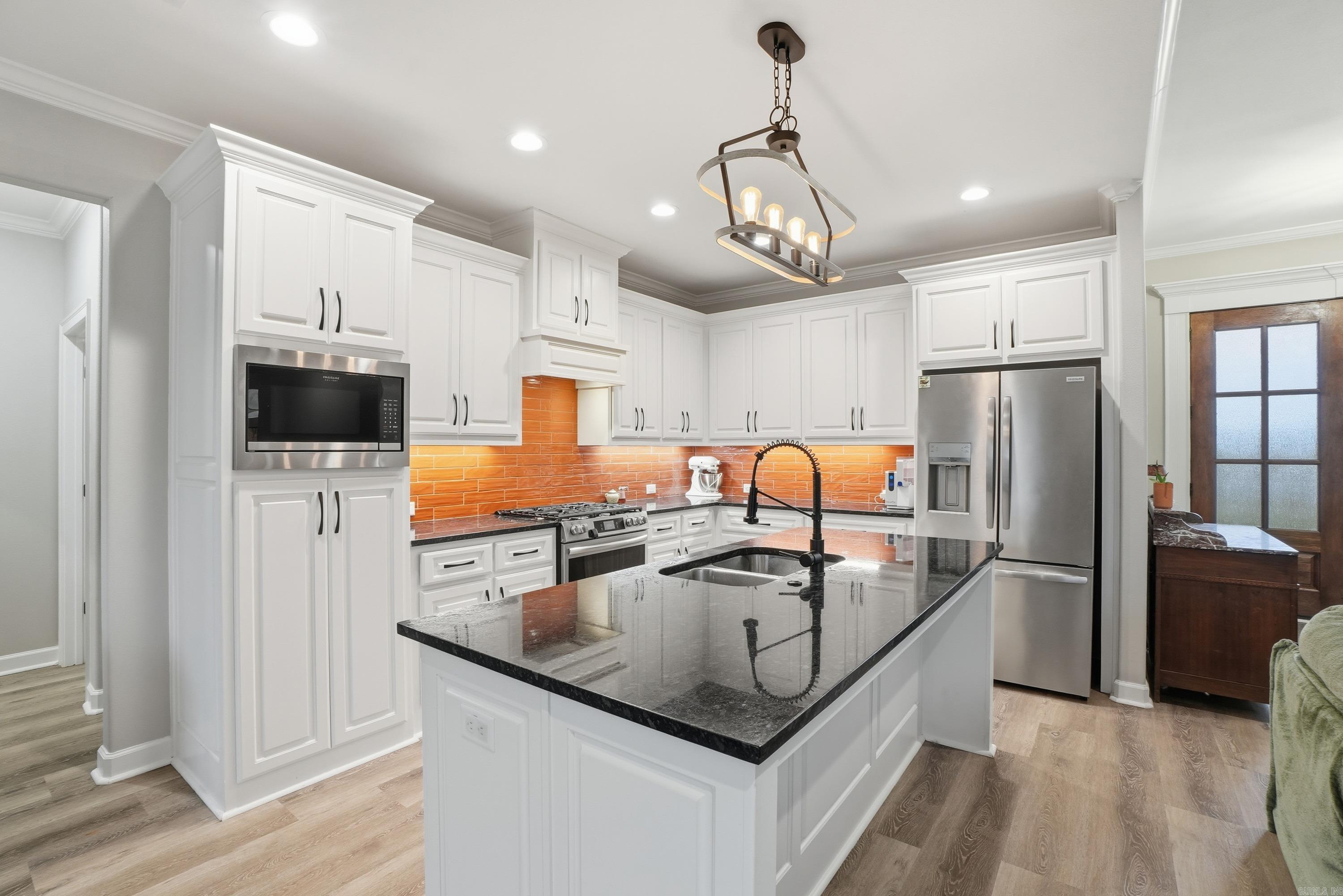 ASHLEY DOWNS - Residential