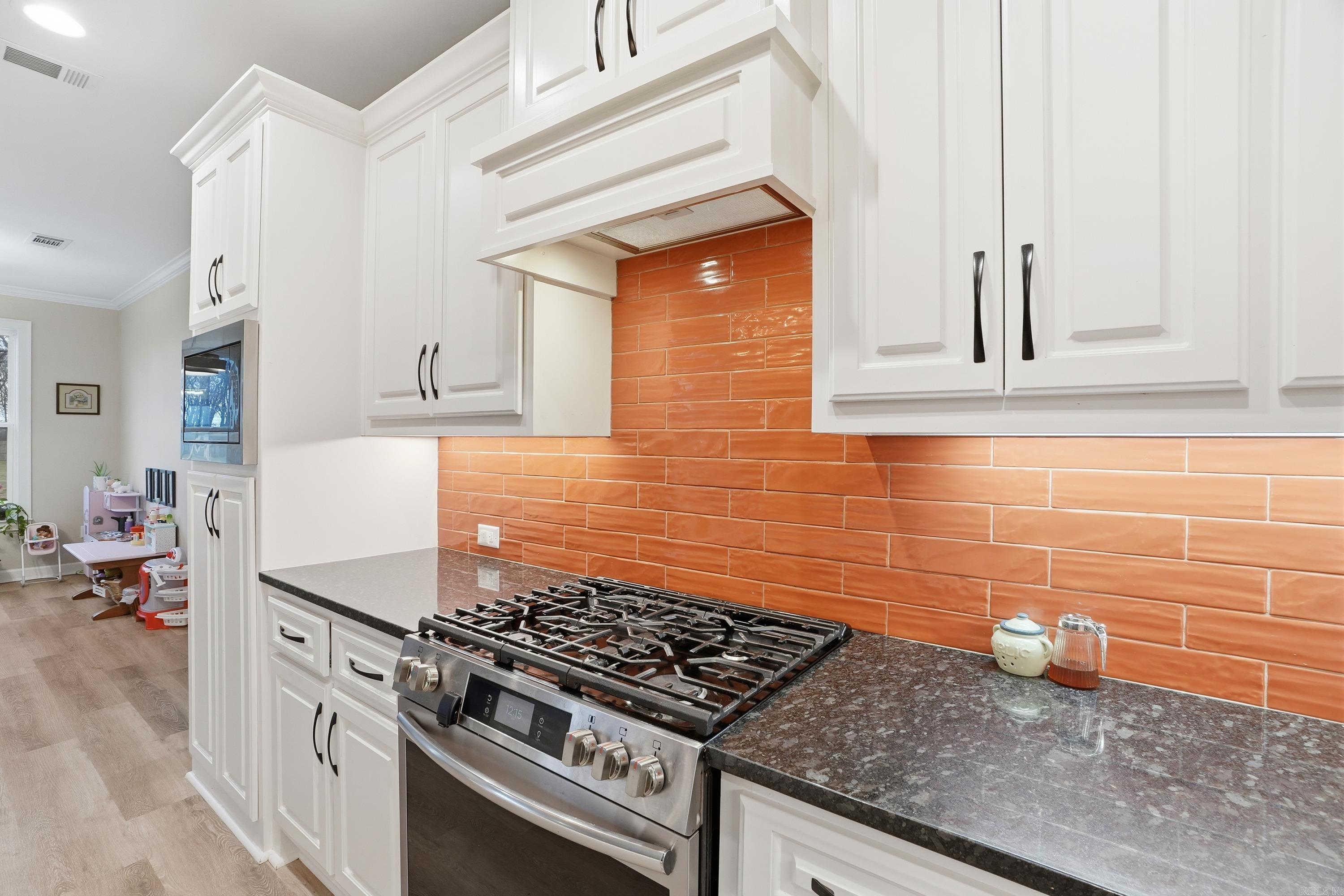 ASHLEY DOWNS - Residential