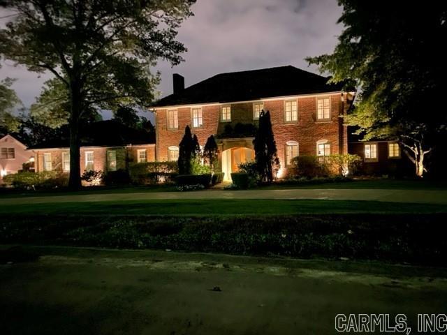 Majestic Edgehill beauty on spectacular level lot.