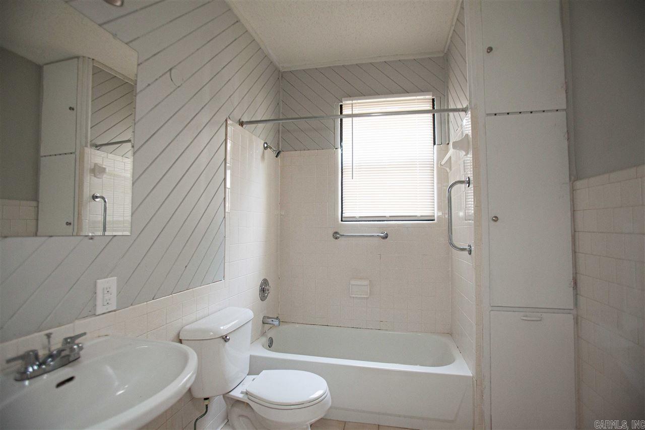 Hill Crest - Residential Lease