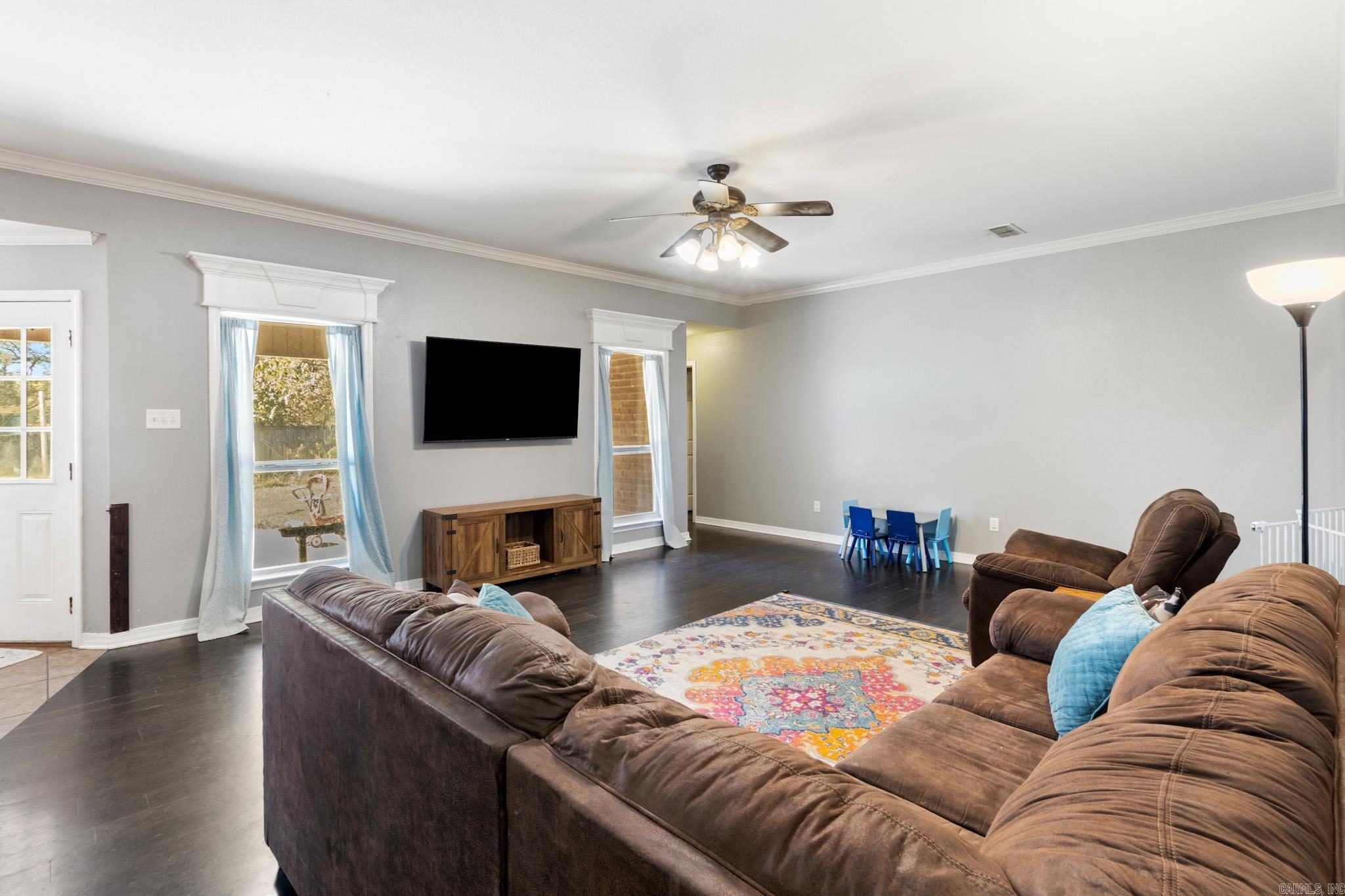 HICKORY MEADOW ESTATES - Residential