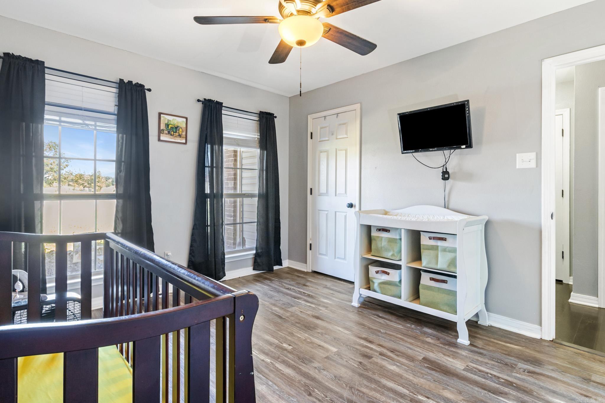 HICKORY MEADOW ESTATES - Residential