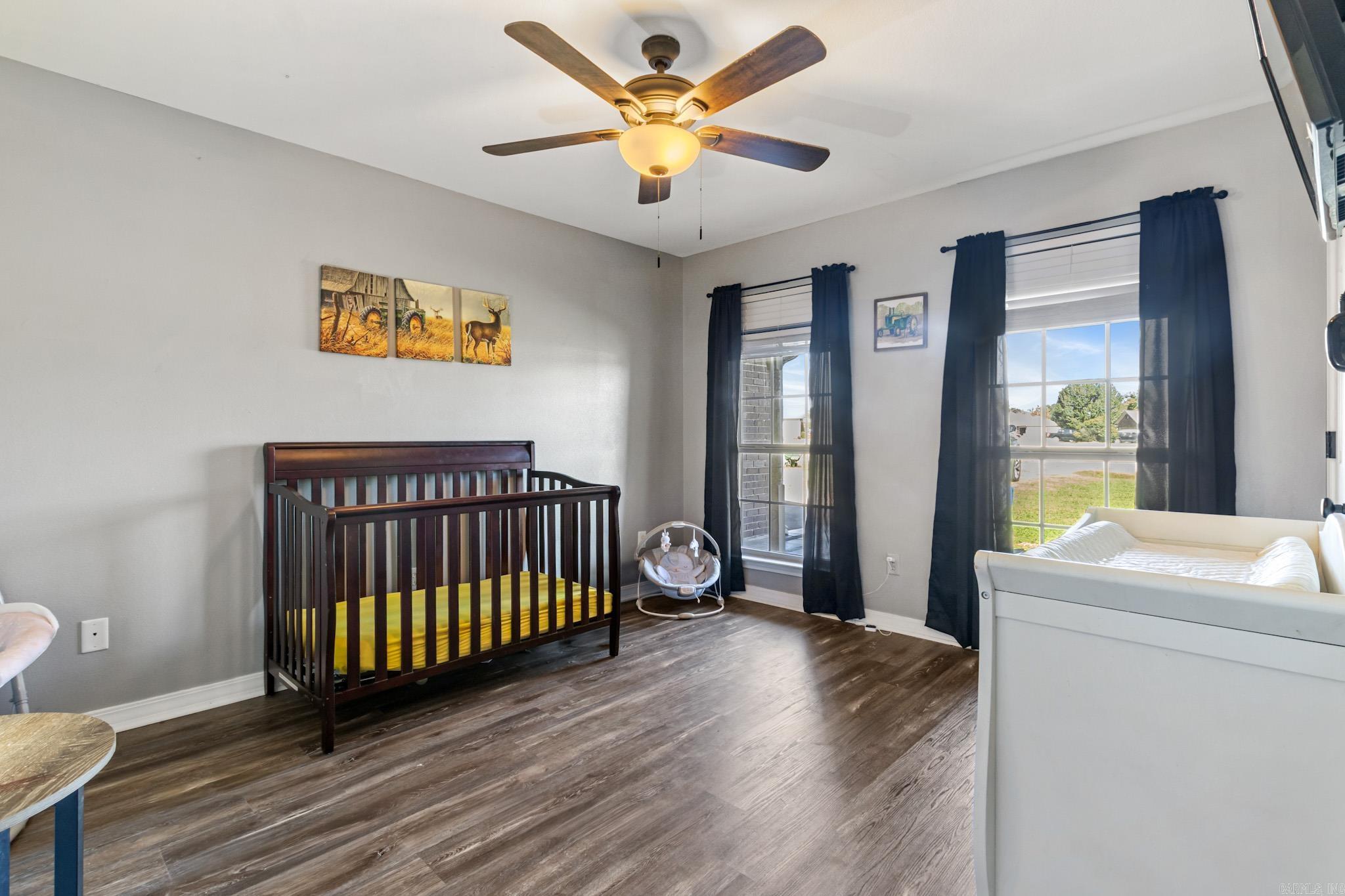 HICKORY MEADOW ESTATES - Residential