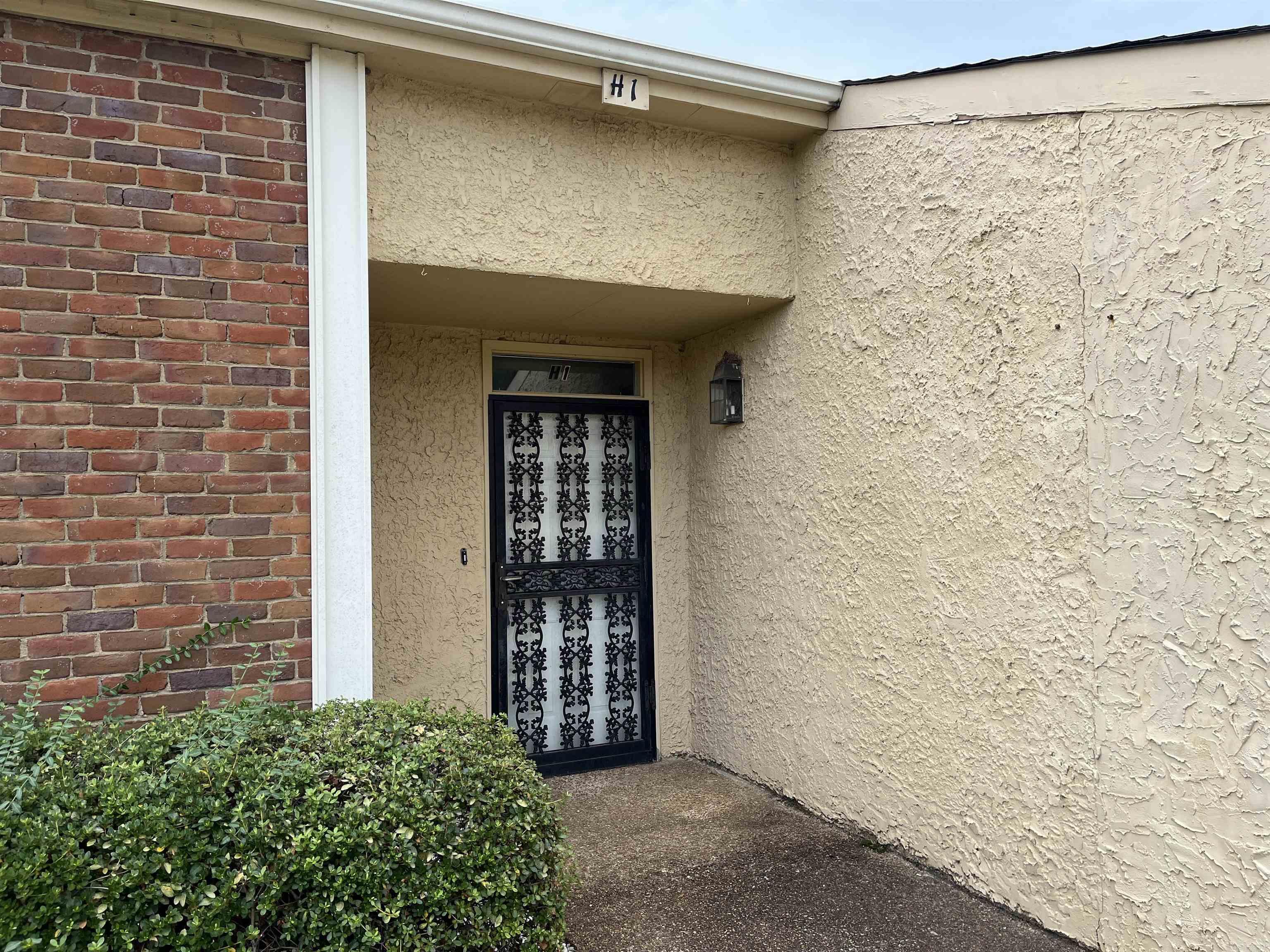 Welcome to Windwood Place! This 2 bedroom, 2 bath condo offers 1,213 sq ft on one level with an attached garage and private patio. Inside, you'll find a comfortable living area with a fireplace, a kitchen with bar seating and pantry, plus a convenient laundry space. Both bathrooms feature tub/shower combos. The neighborhood provides access to a clubhouse, saltwater pool, and tennis courts, creating a relaxed community setting. Conveniently located near schools, shopping, and dining in the heart of Jonesboro.