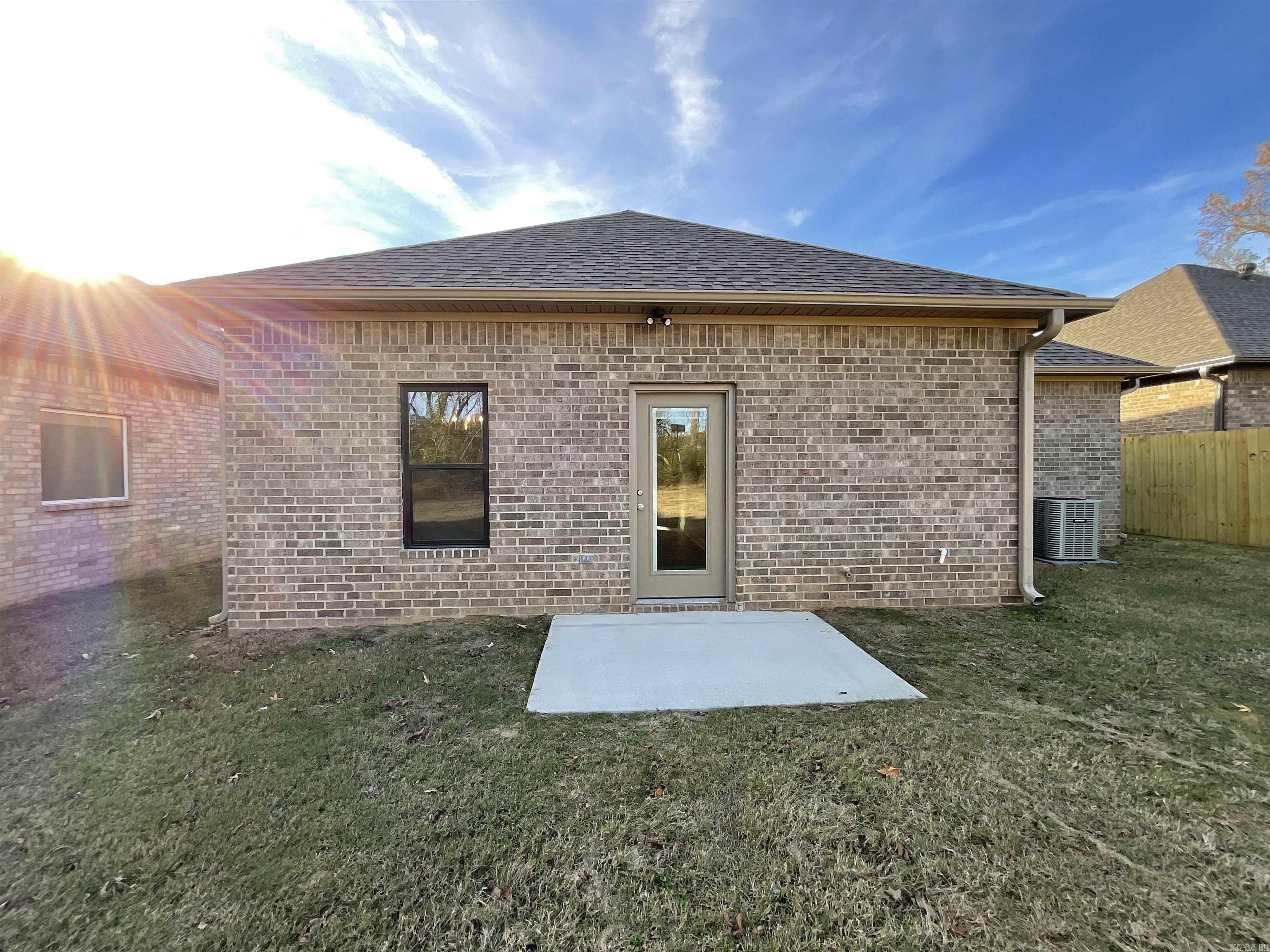 BROWN ADD TO JACK - Residential