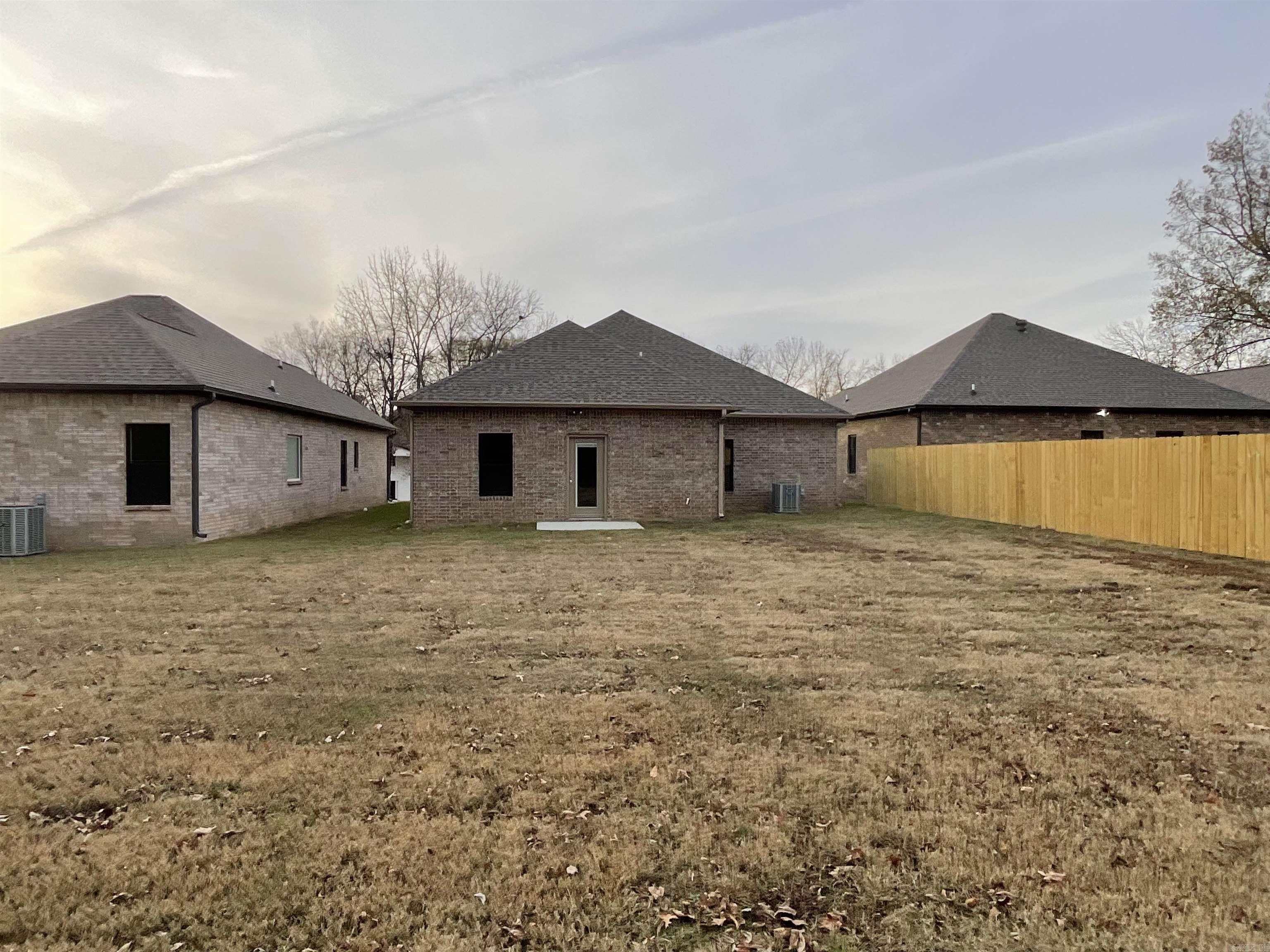 BROWN ADD TO JACK - Residential