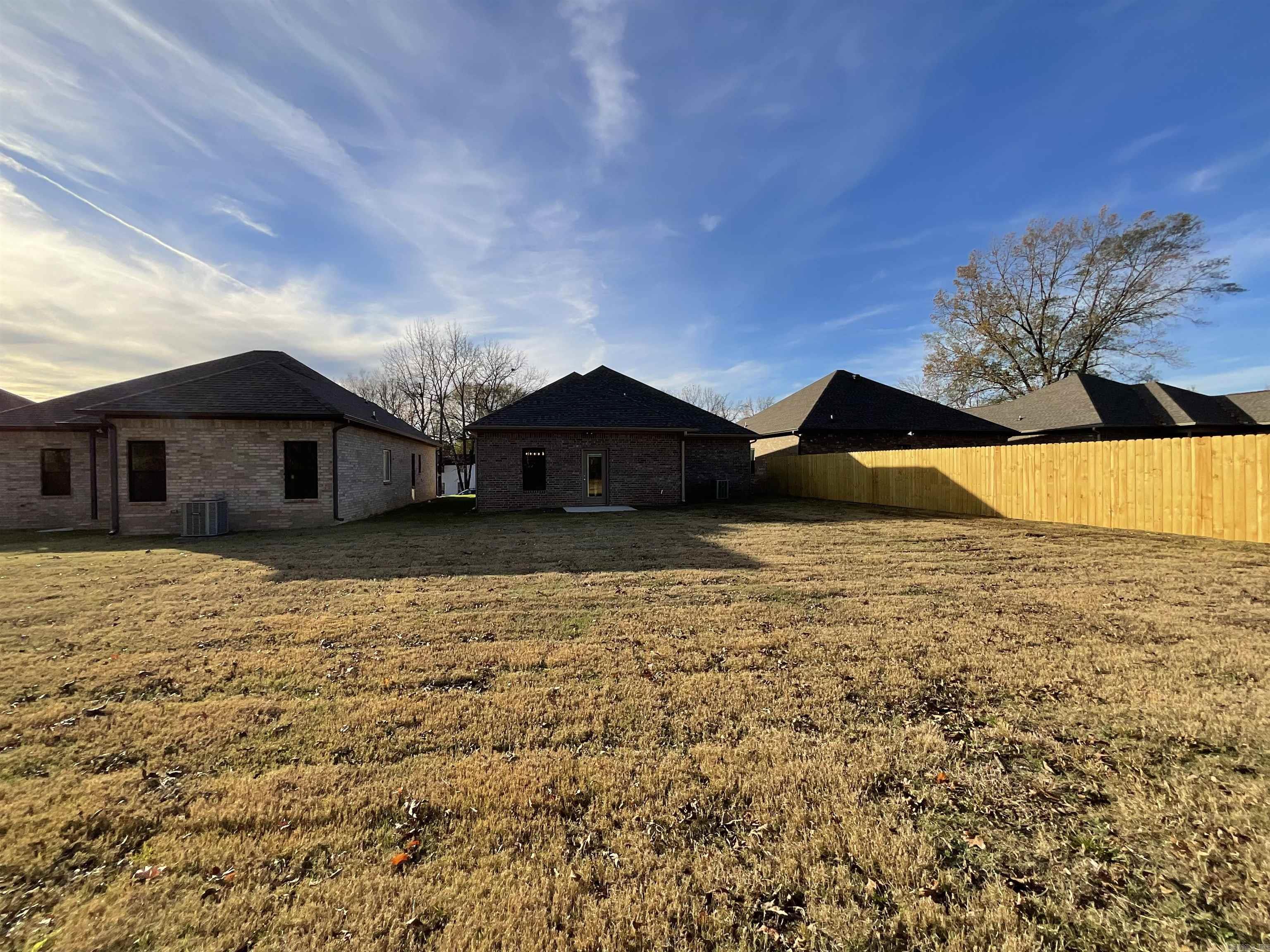 BROWN ADD TO JACK - Residential