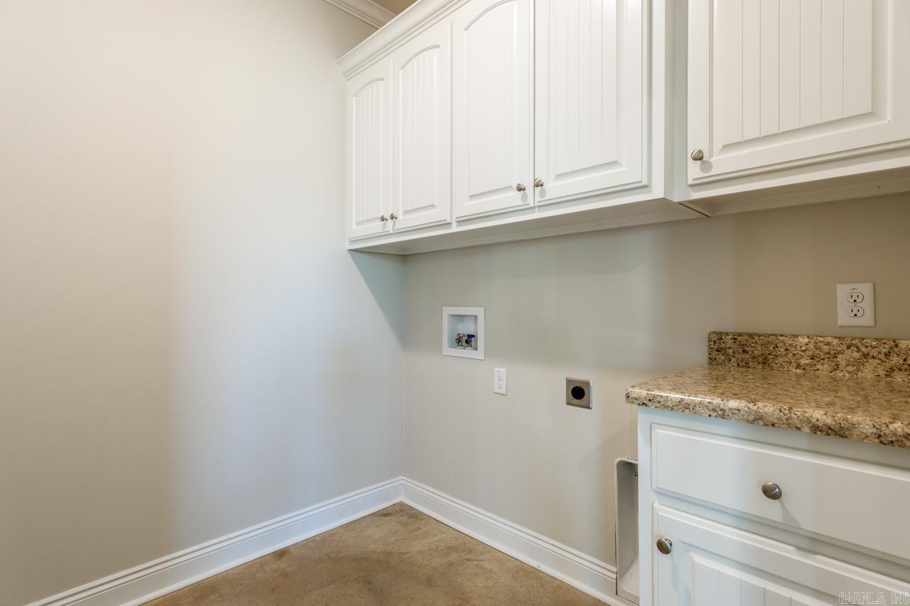 SALEM WOODS - Residential