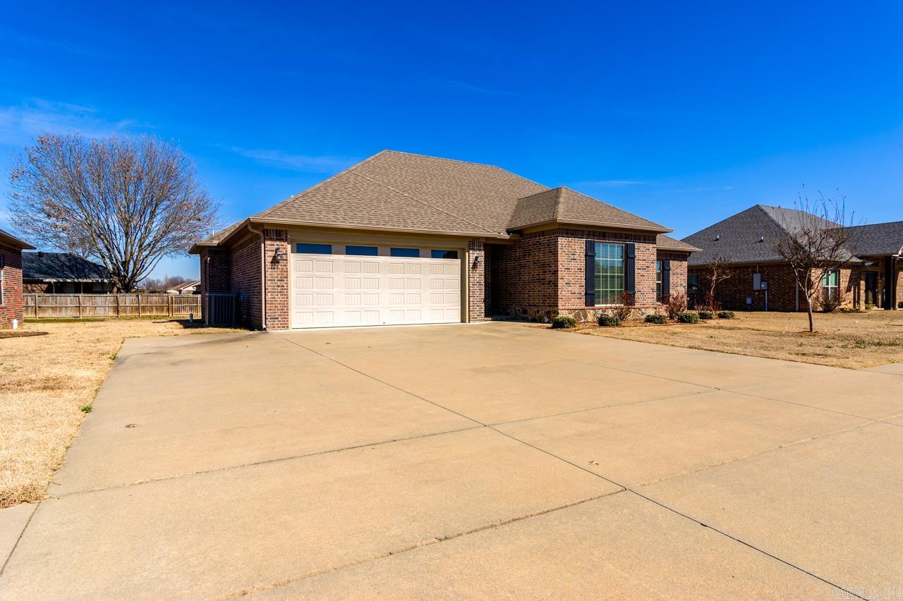 SALEM WOODS - Residential