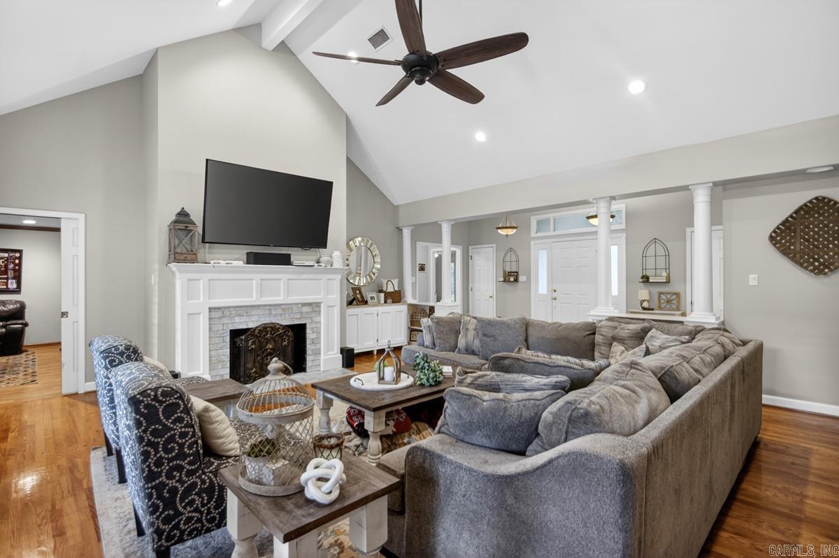 WELLINGTON POINTE - Residential