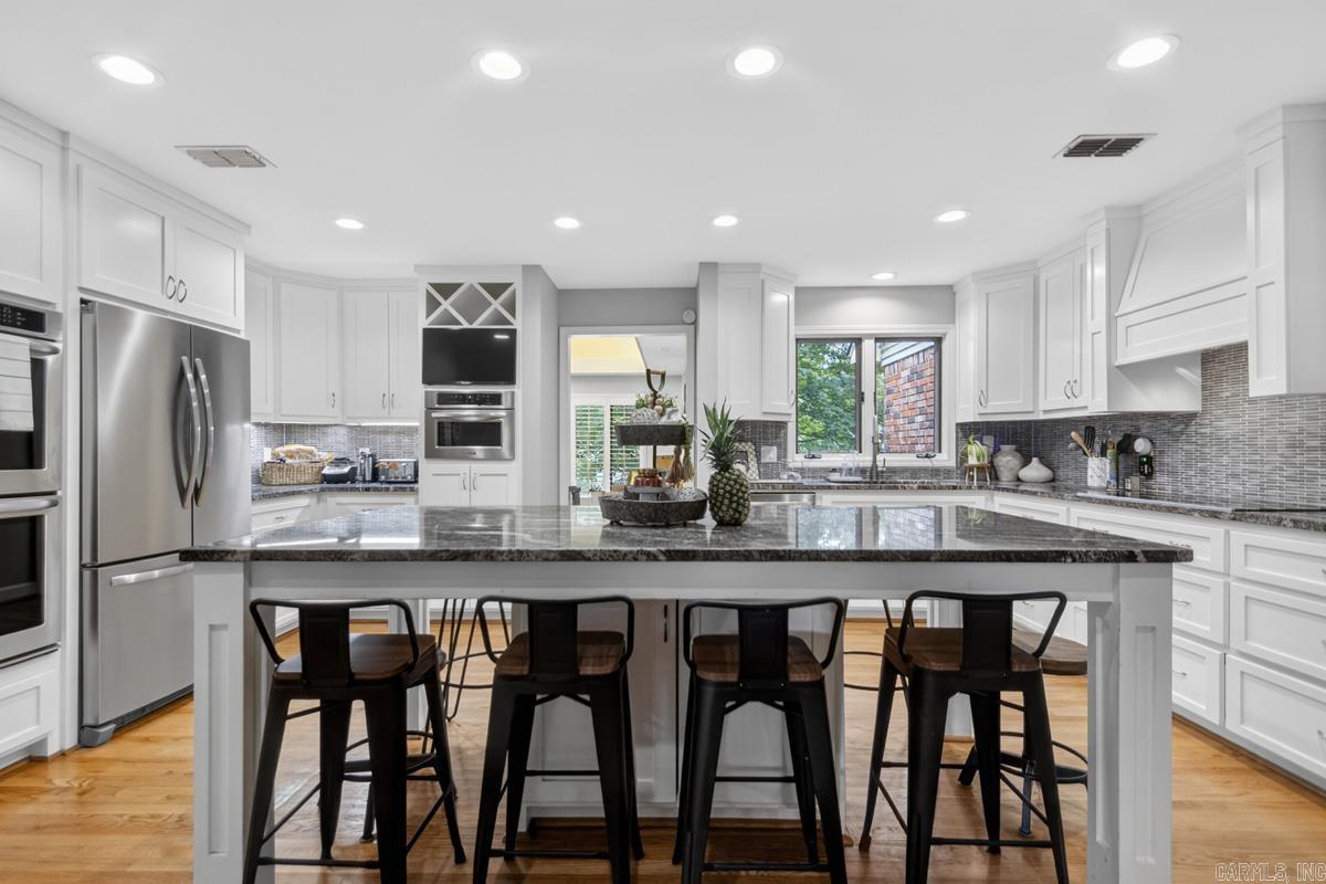 WELLINGTON POINTE - Residential