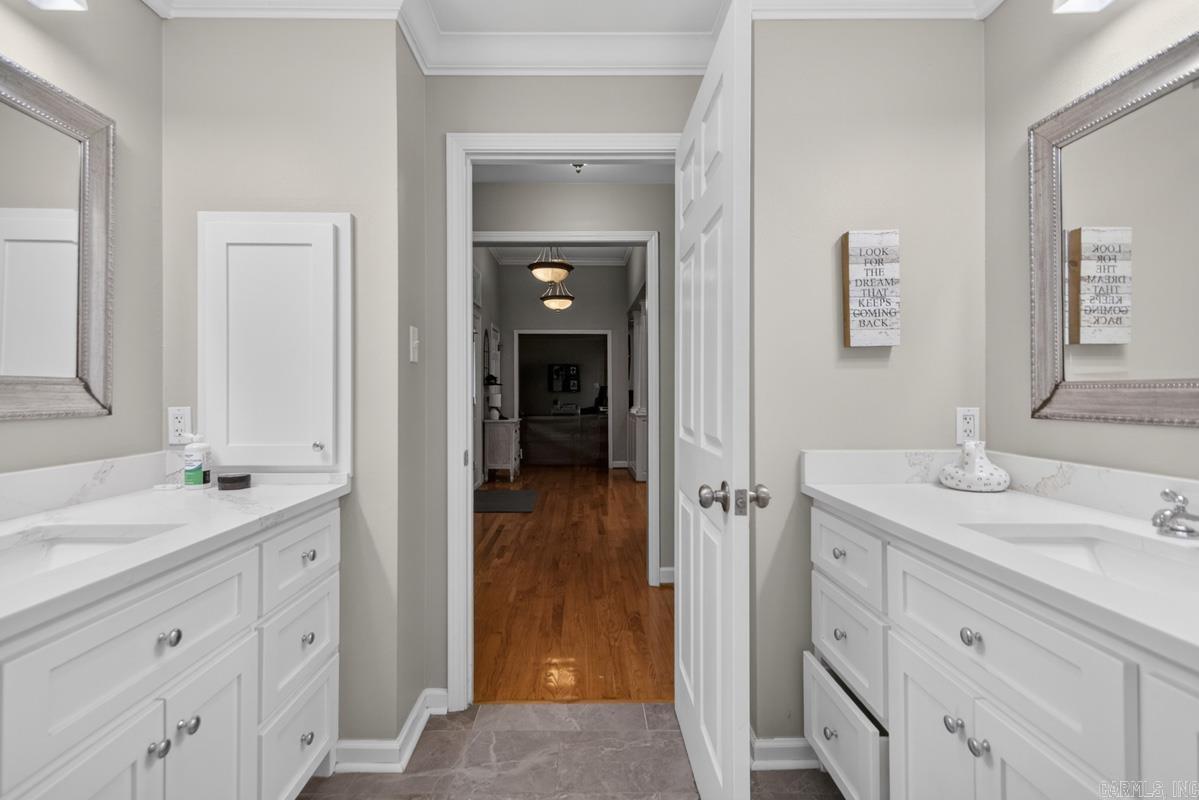 WELLINGTON POINTE - Residential
