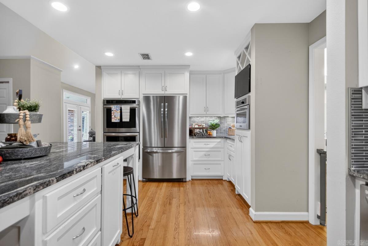 WELLINGTON POINTE - Residential