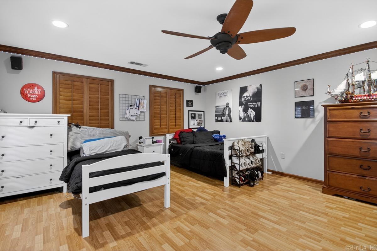 WELLINGTON POINTE - Residential