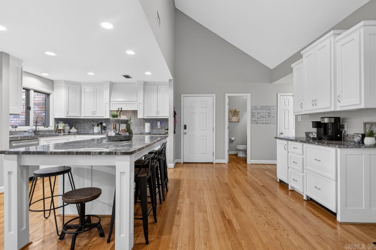 WELLINGTON POINTE - Residential