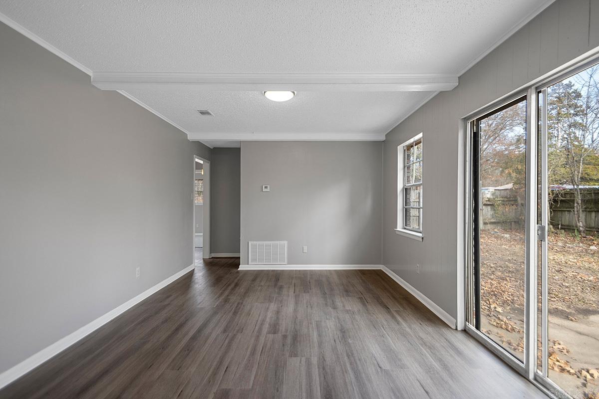 BEVERLY TERR - Residential