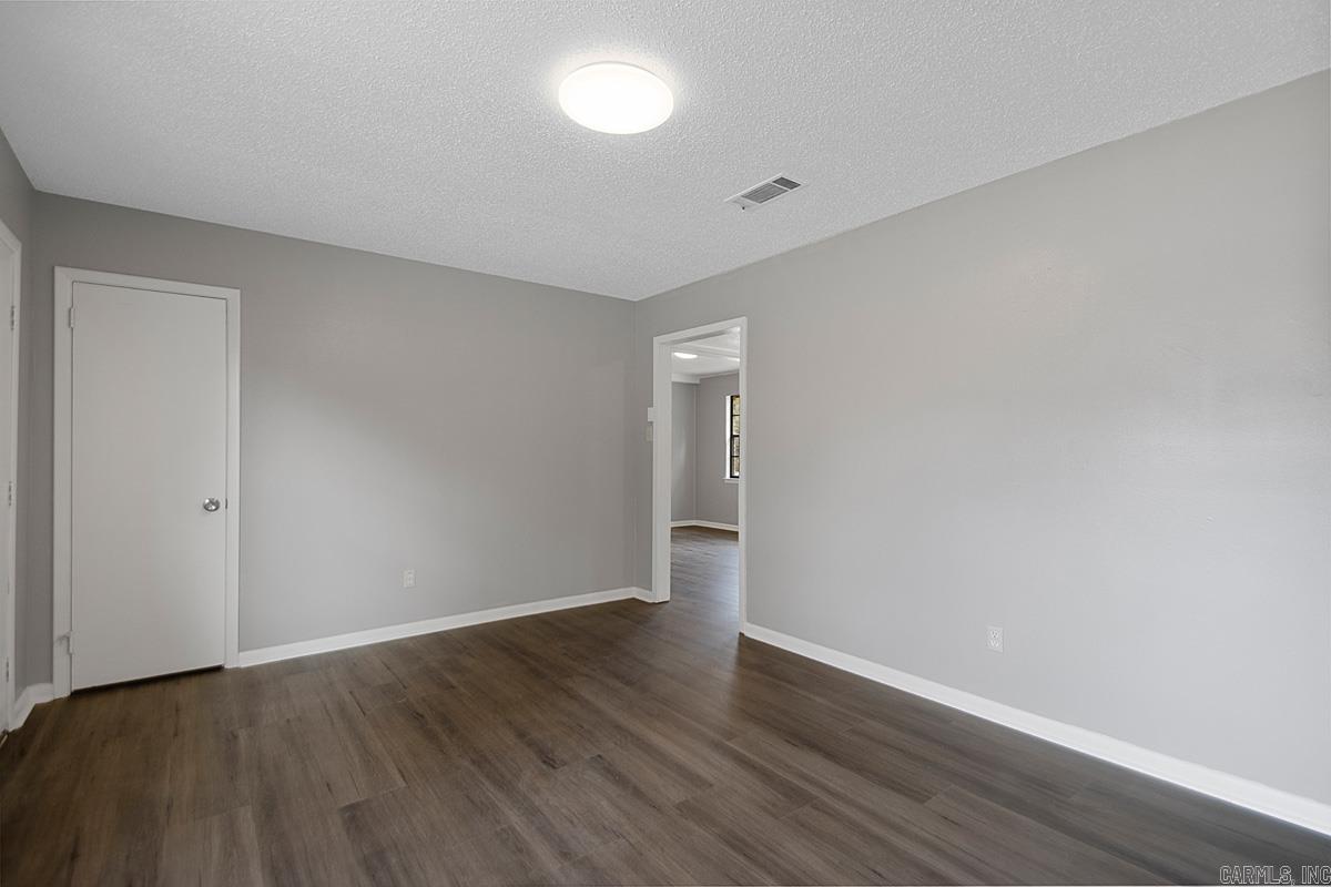 BEVERLY TERR - Residential