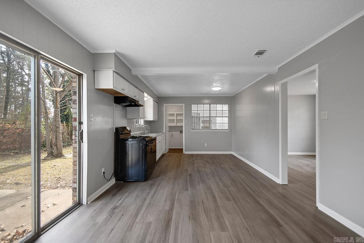 BEVERLY TERR - Residential