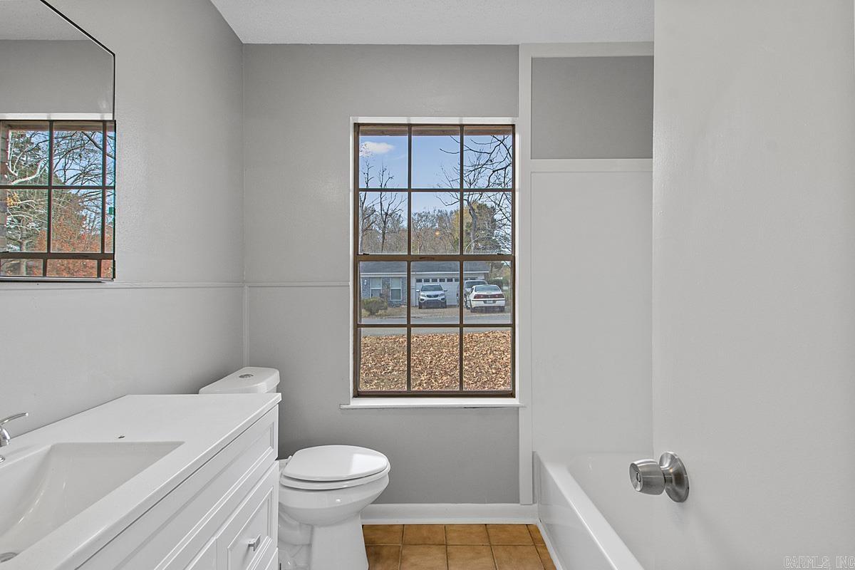 BEVERLY TERR - Residential