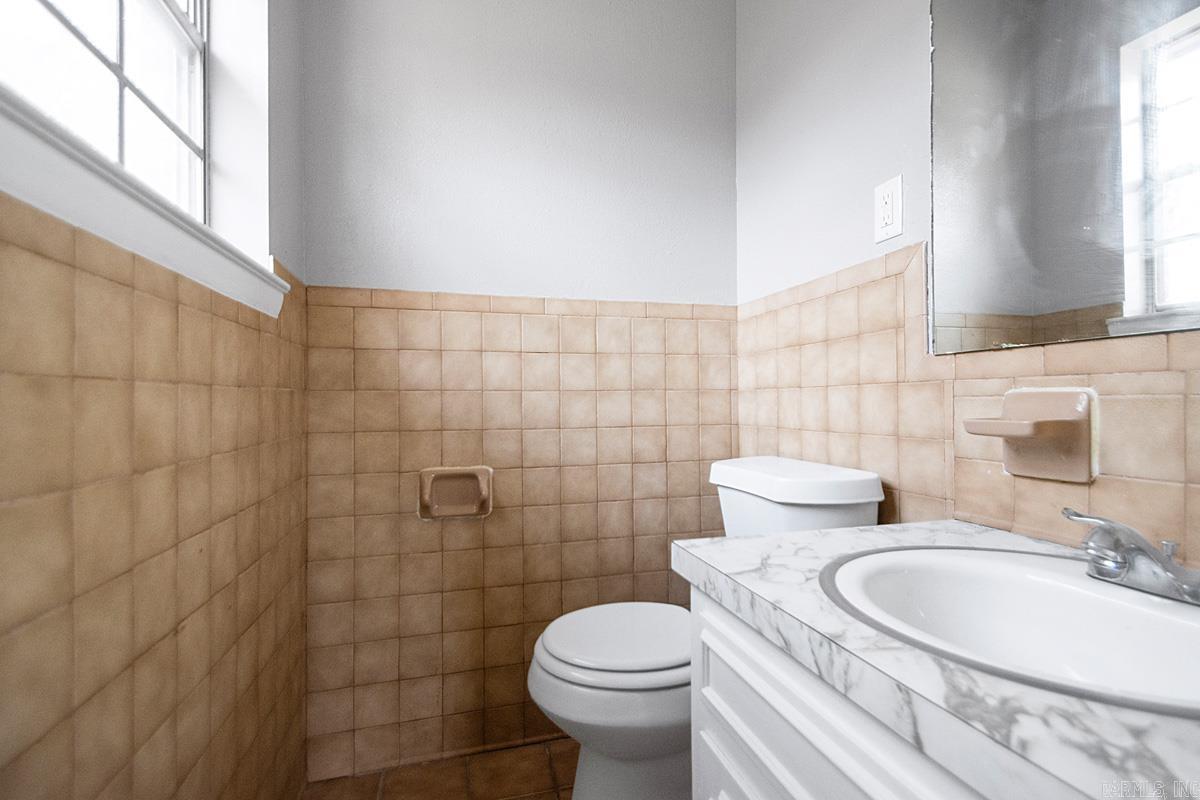 BEVERLY TERR - Residential