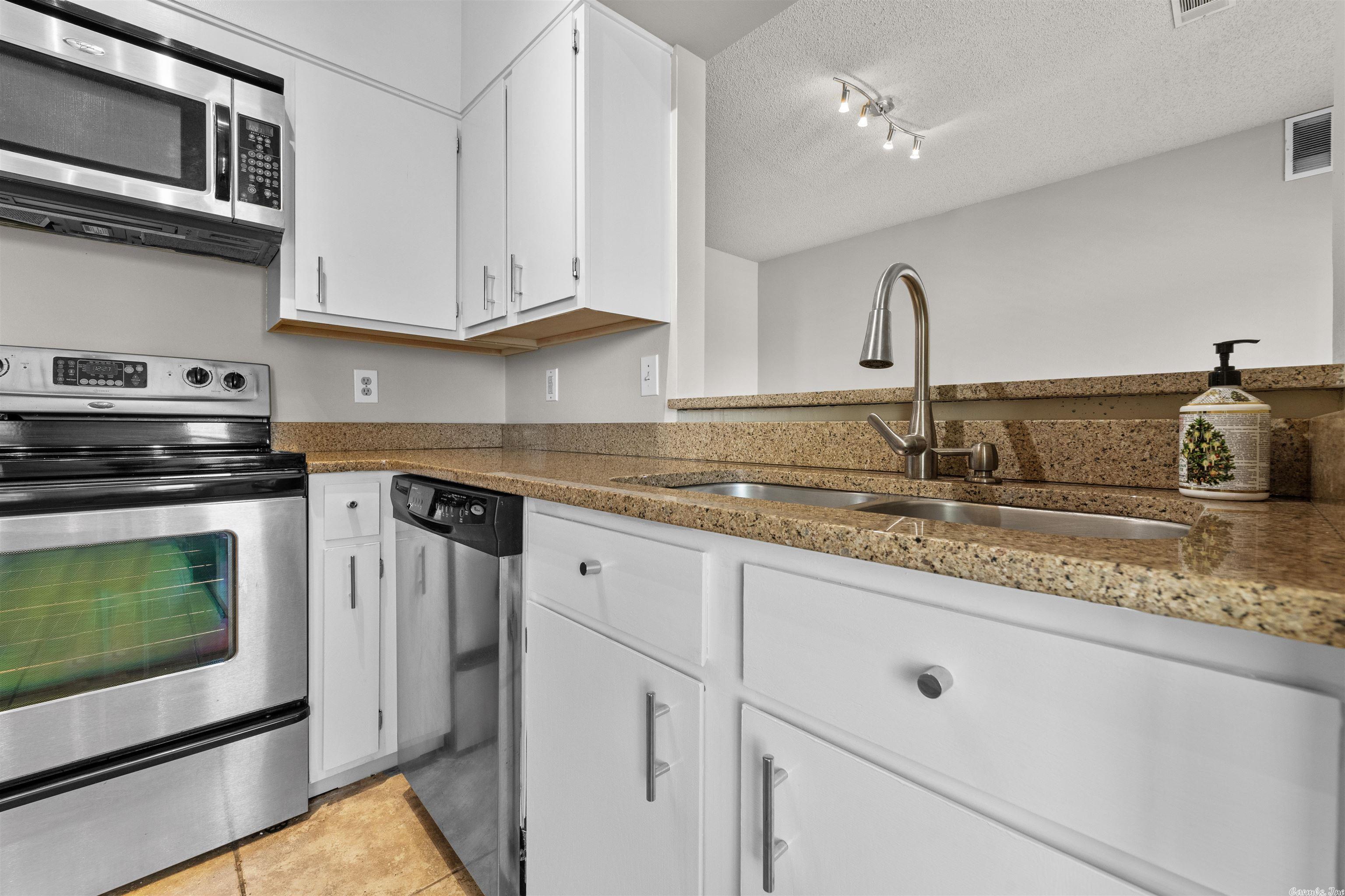 THE CLIFFS HPR - Residential