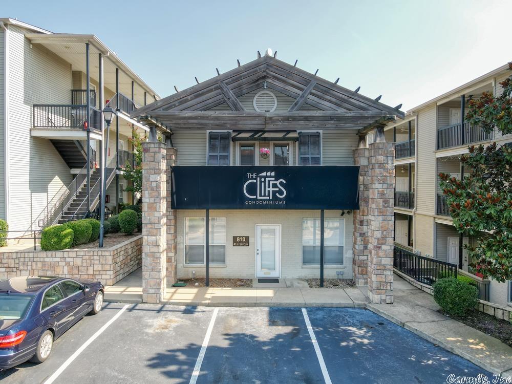 THE CLIFFS HPR - Residential