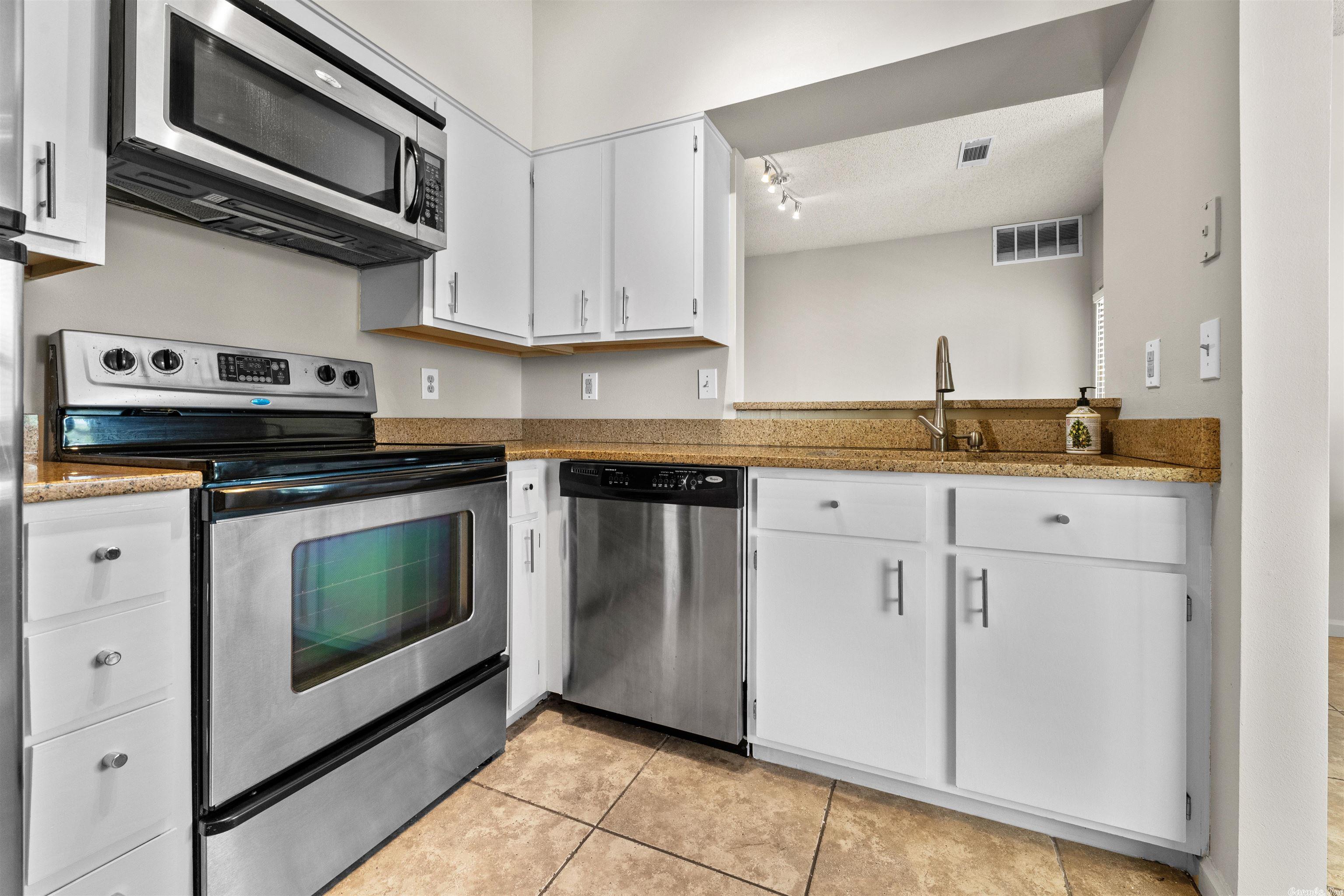 THE CLIFFS HPR - Residential