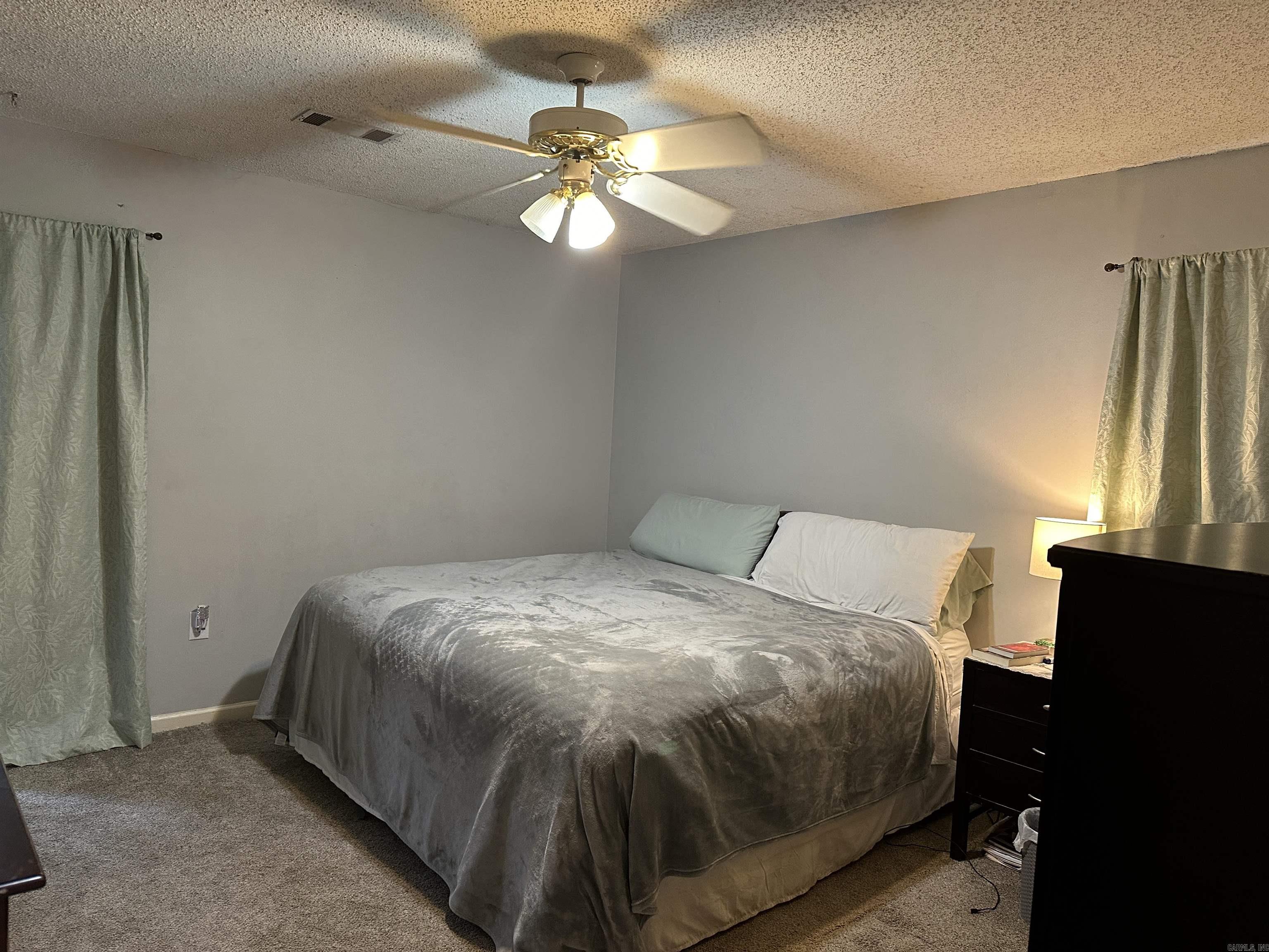 HUNTERS COVE - Residential