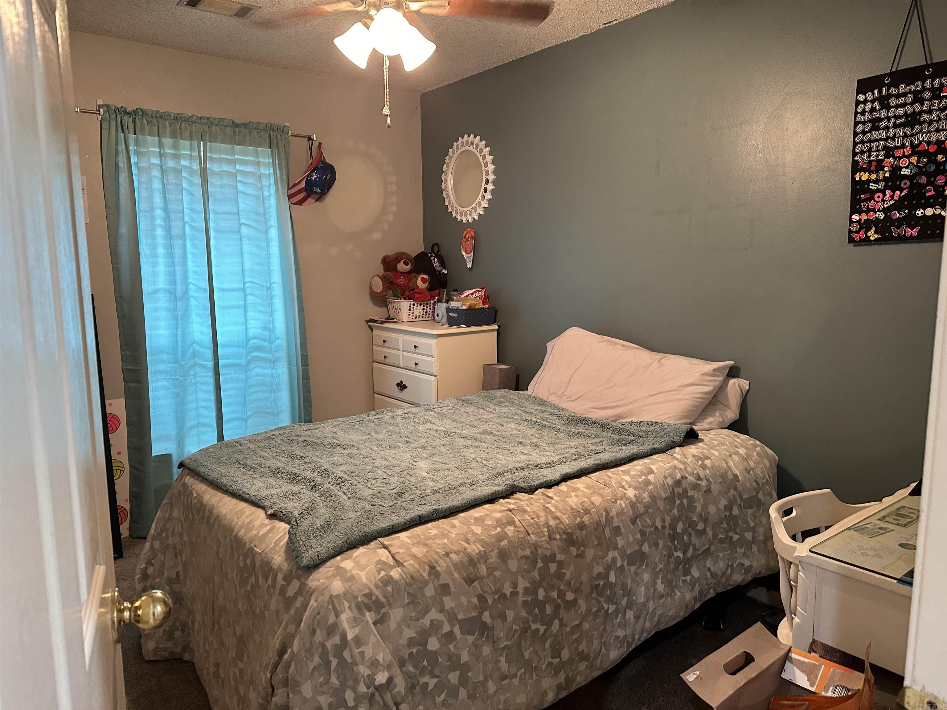 HUNTERS COVE - Residential