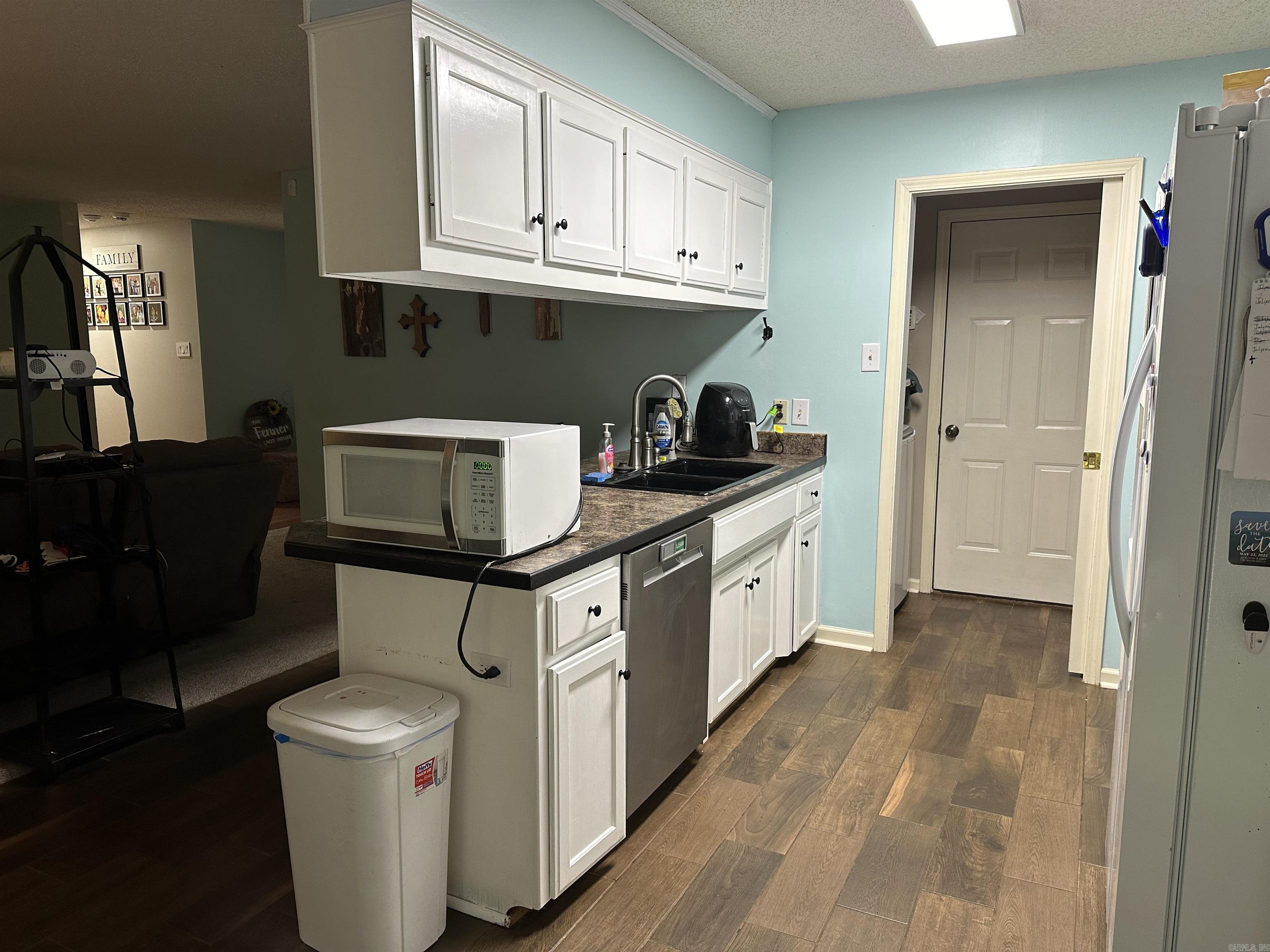 HUNTERS COVE - Residential