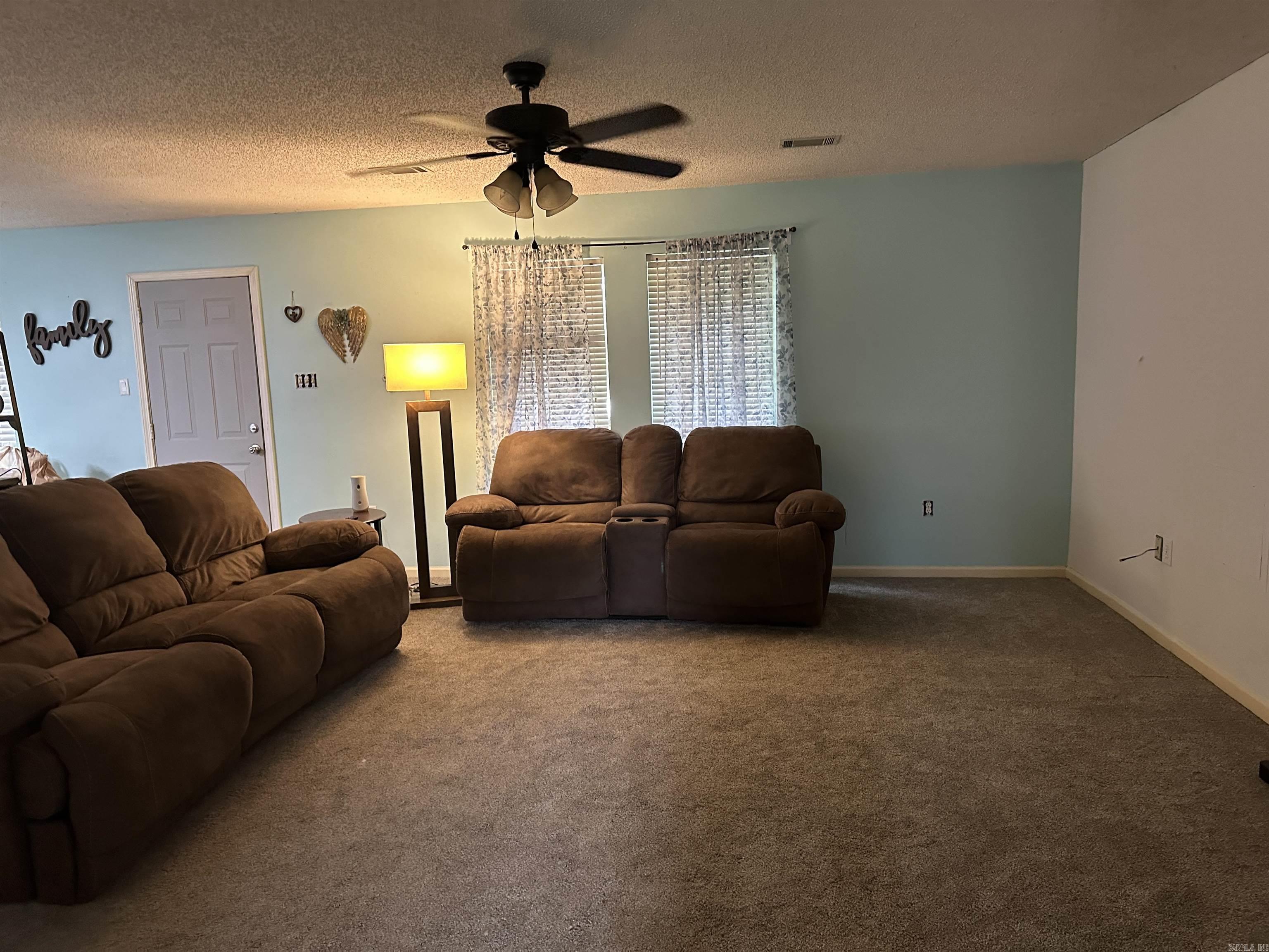 HUNTERS COVE - Residential