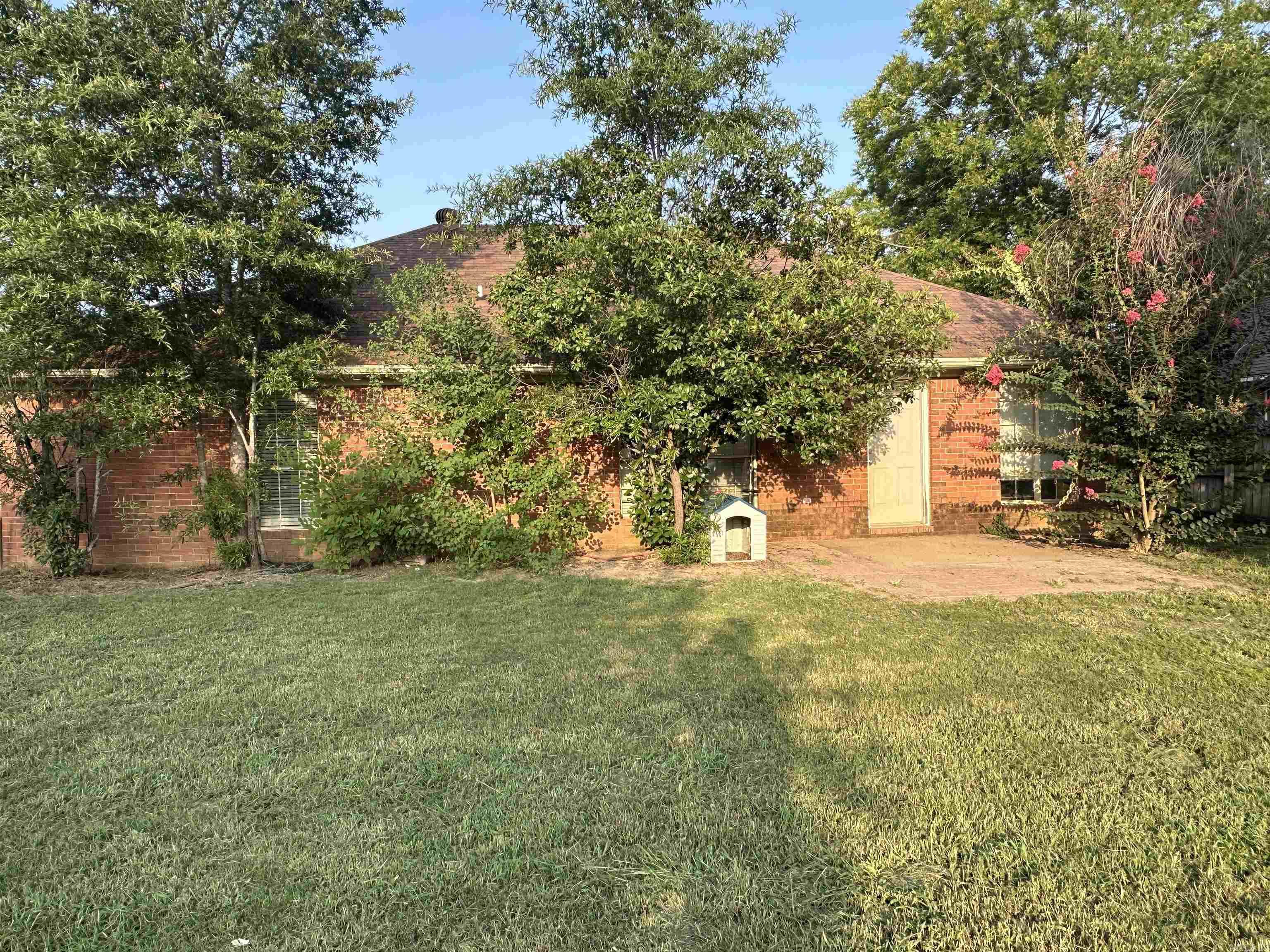 HUNTERS COVE - Residential