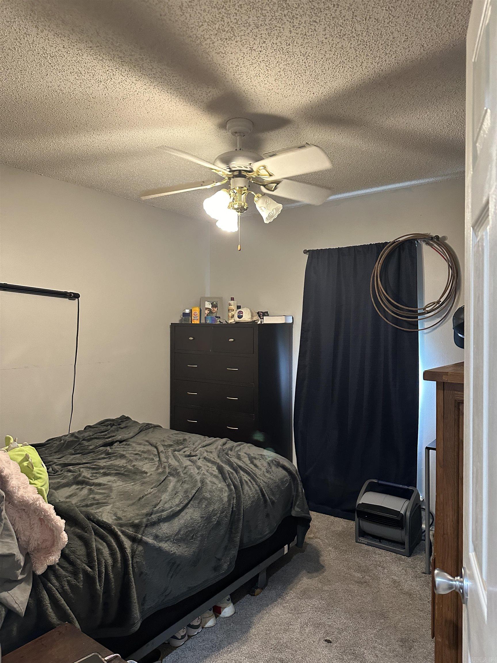 HUNTERS COVE - Residential